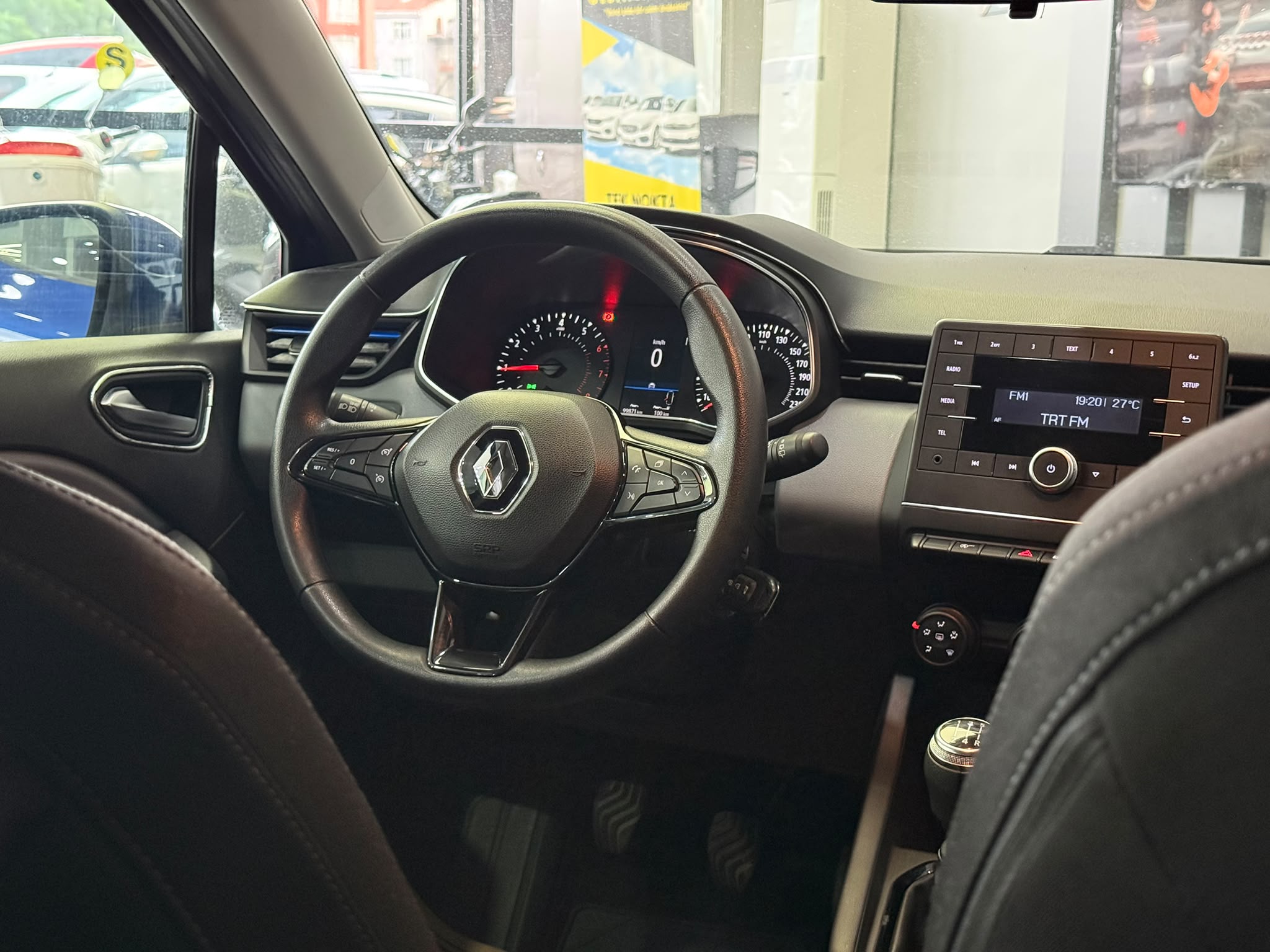 RENAULT CLIO 17