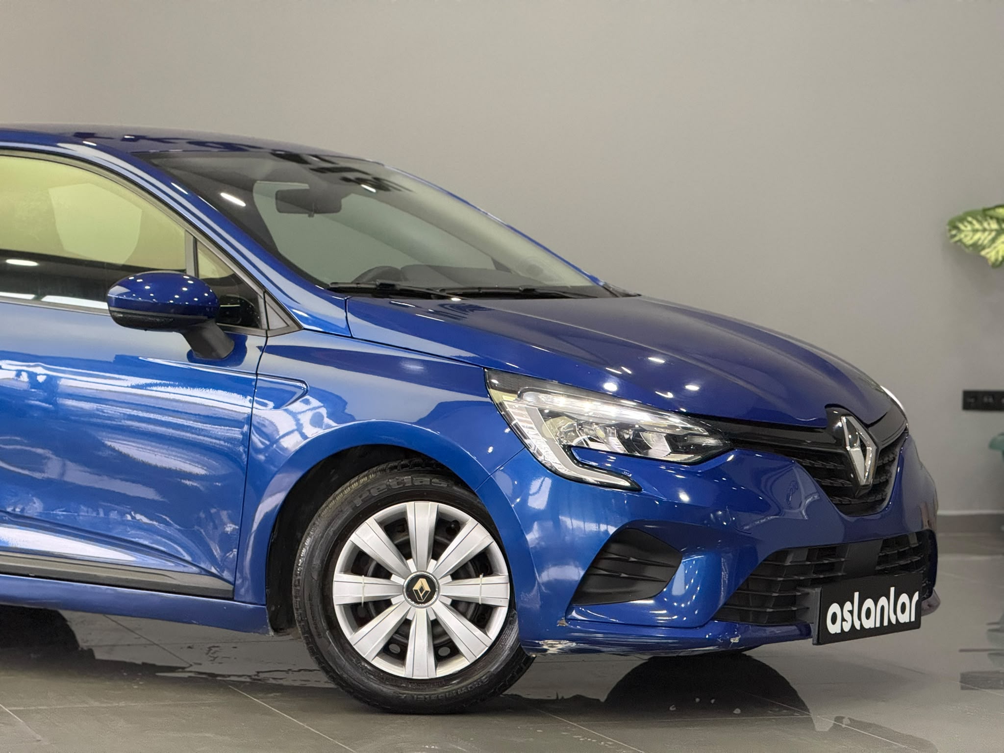 RENAULT CLIO 18