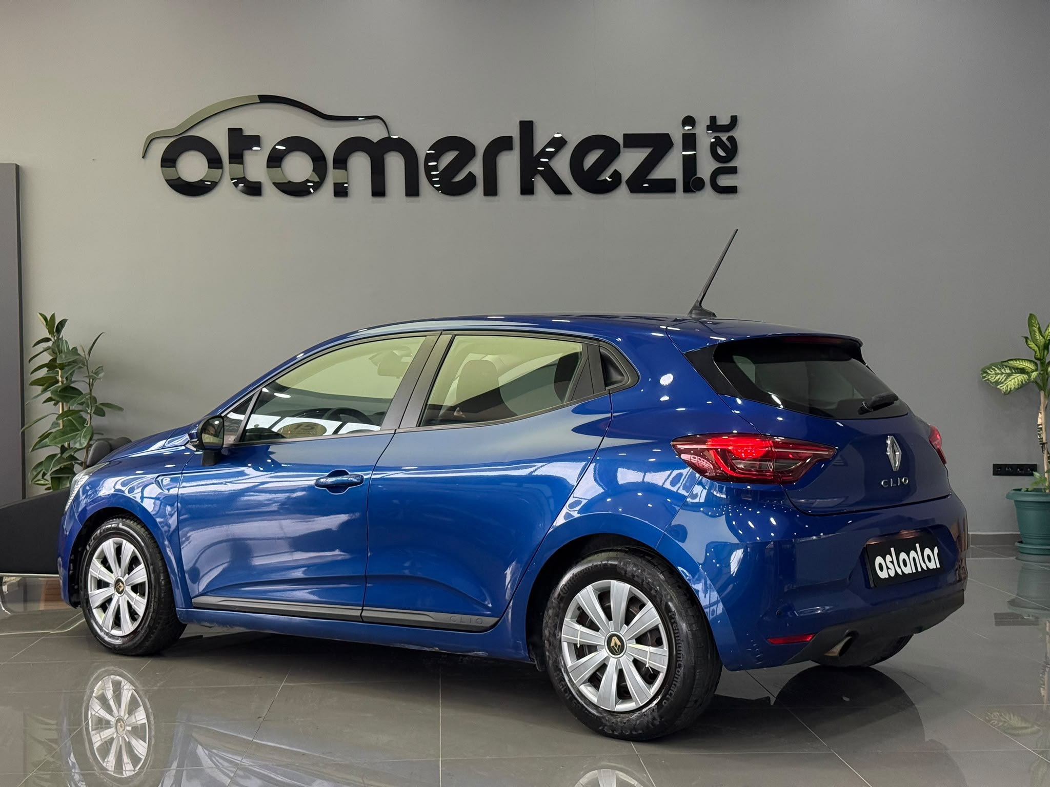 RENAULT CLIO 19