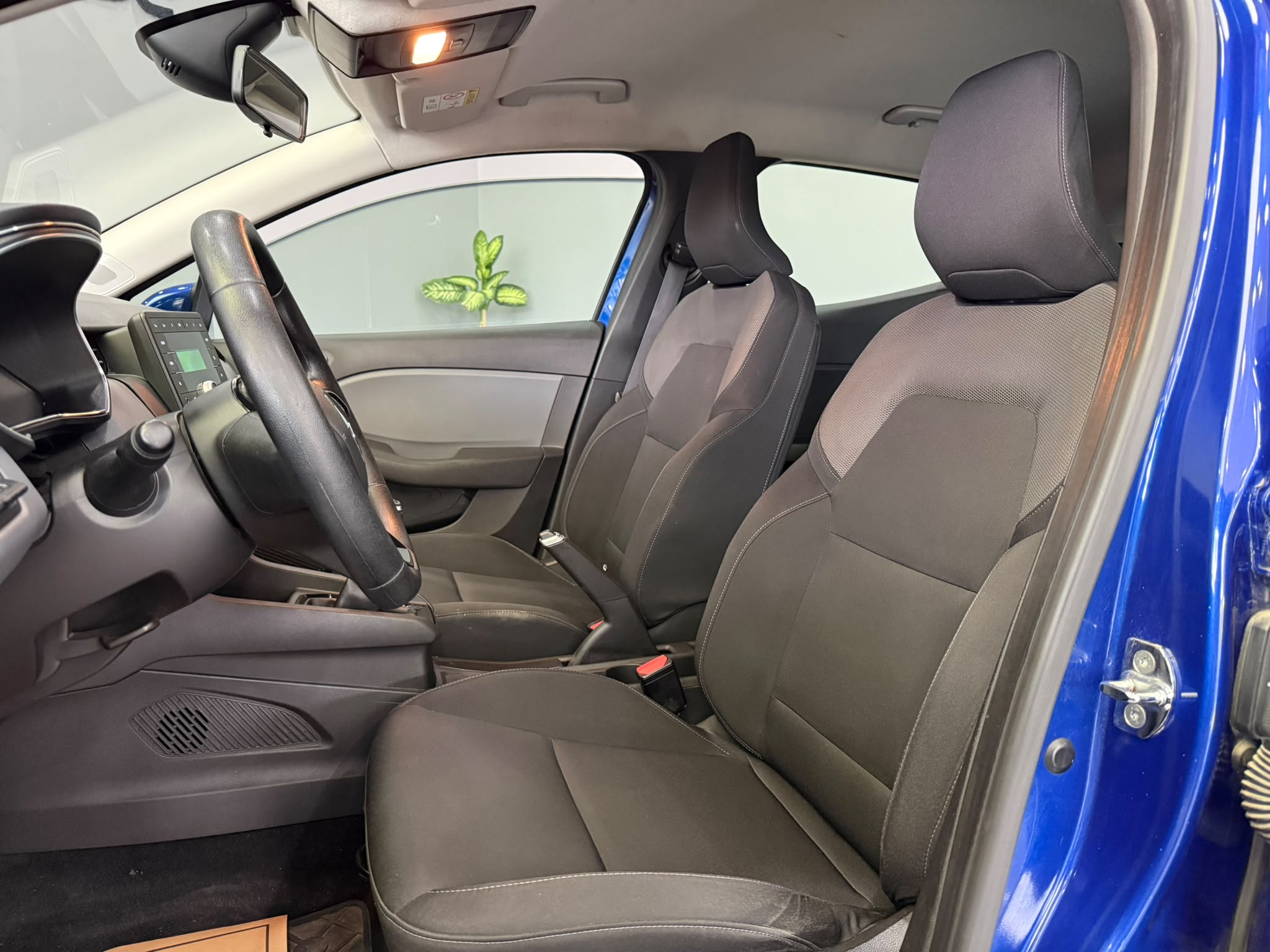 RENAULT CLIO 21