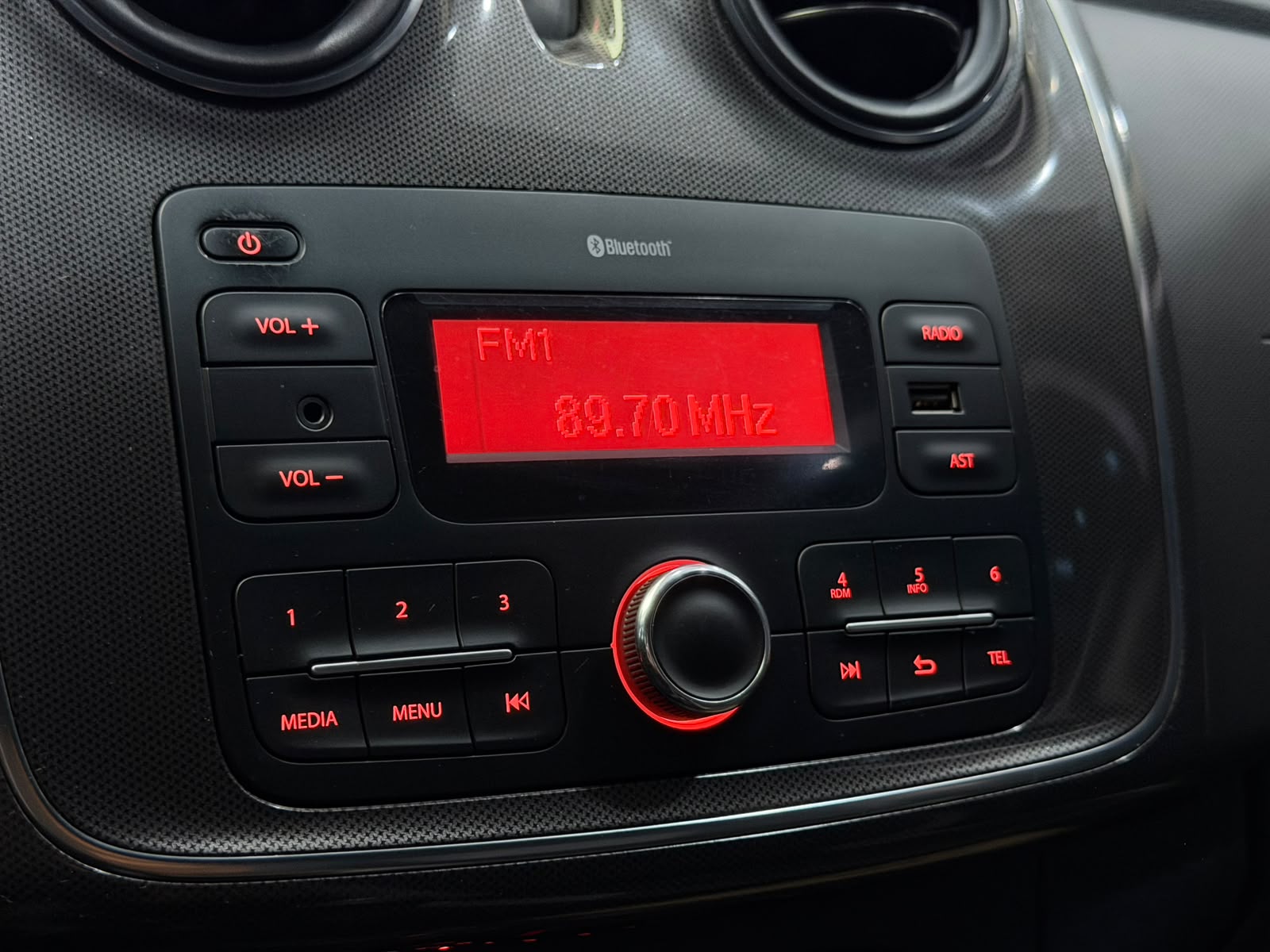 DACIA SANDERO 13