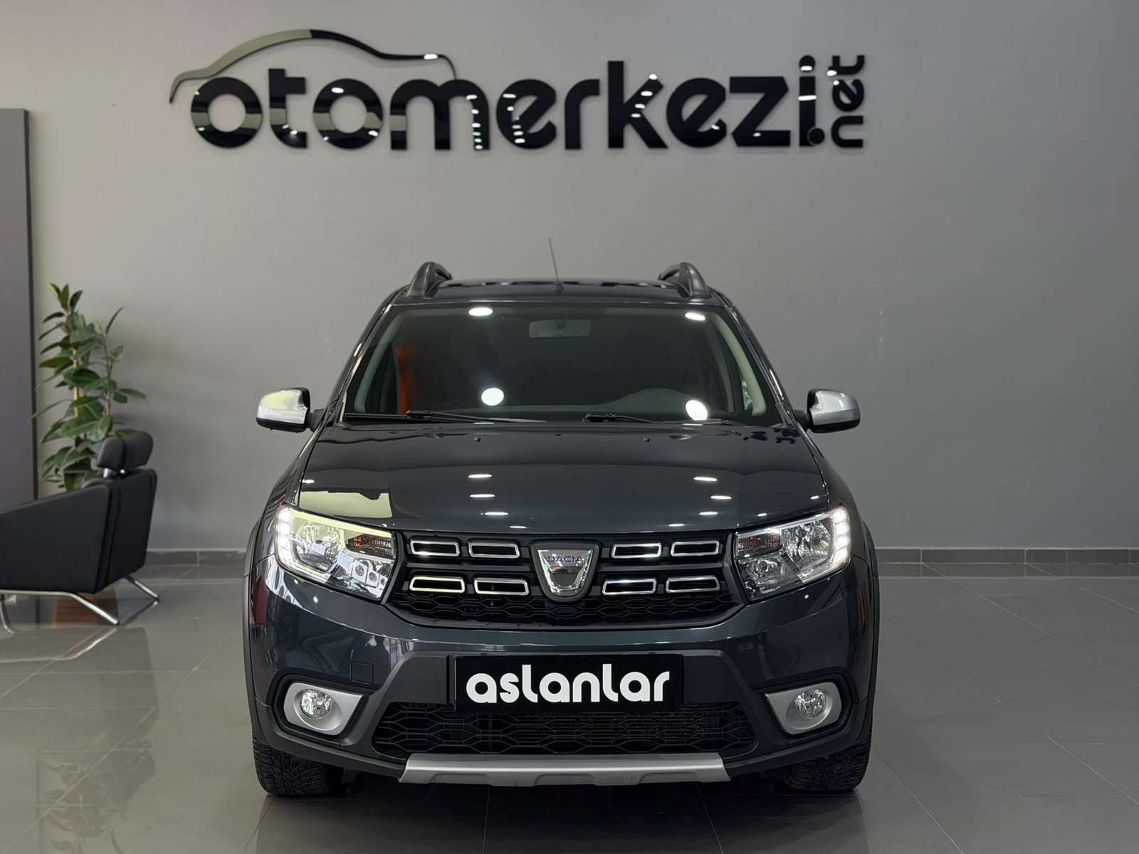 DACIA SANDERO 18