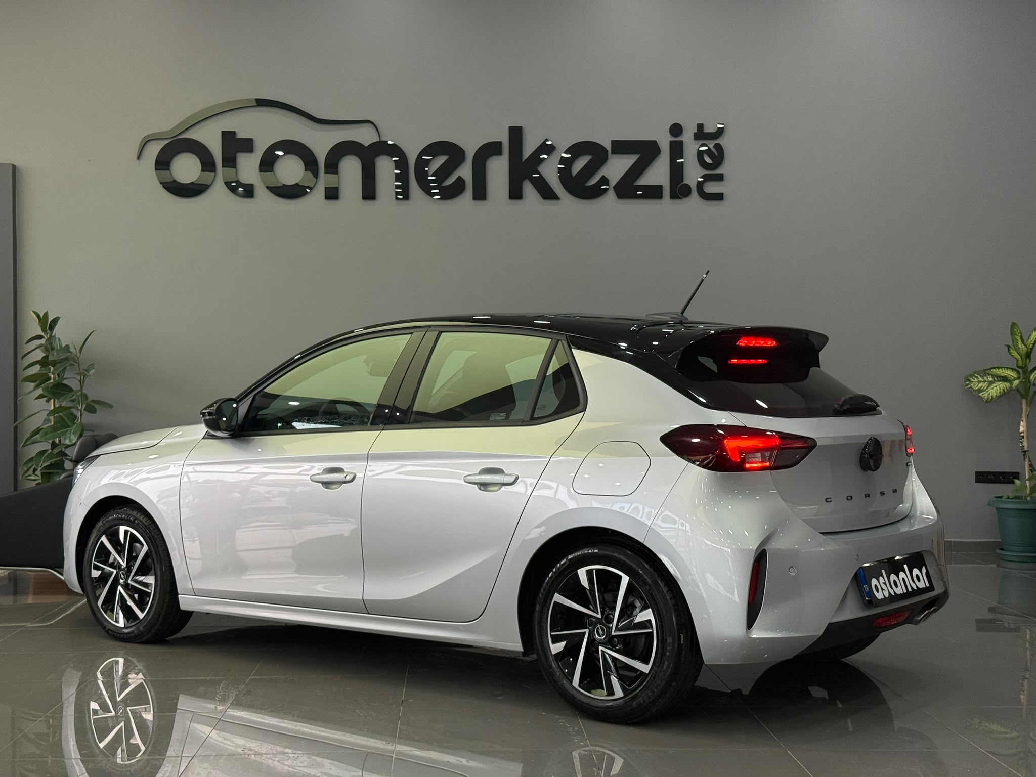 OPEL CORSA-E 21