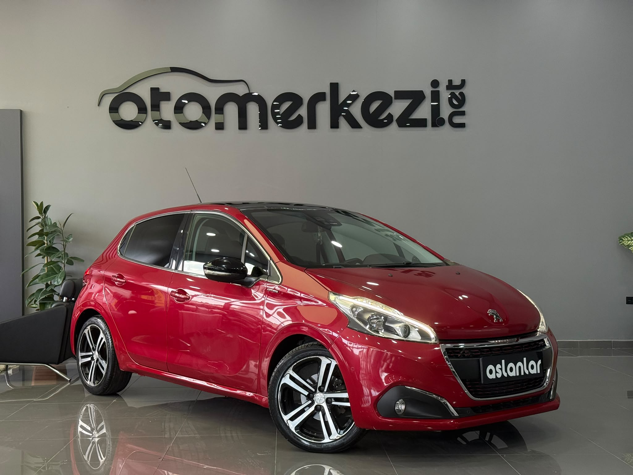 PEUGEOT 208 13