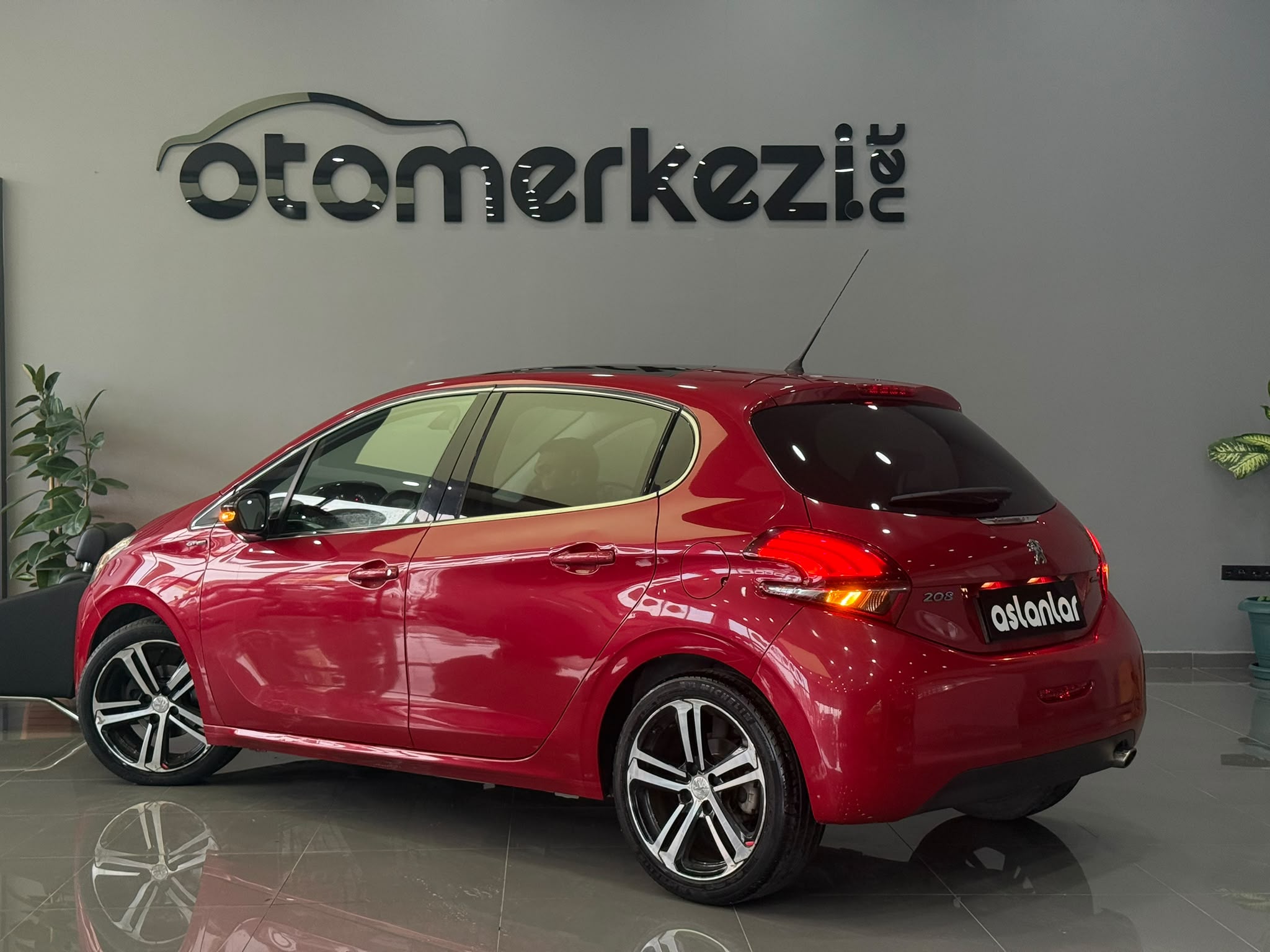 PEUGEOT 208 14