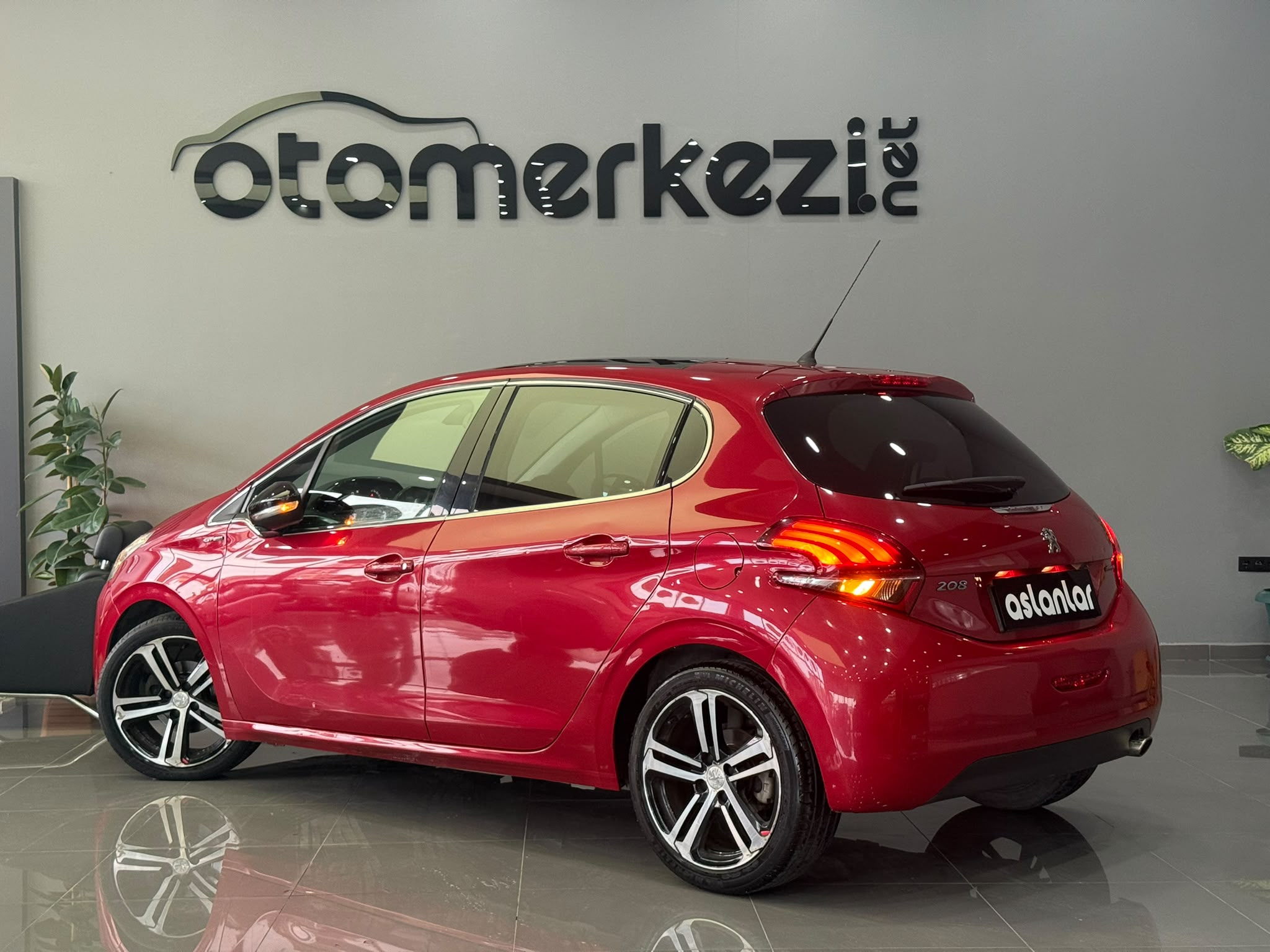 PEUGEOT 208 20