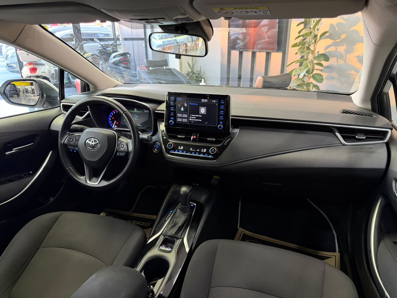 TOYOTA COROLLA 12