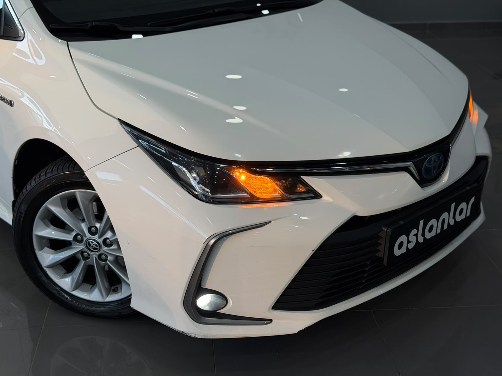 TOYOTA COROLLA 16