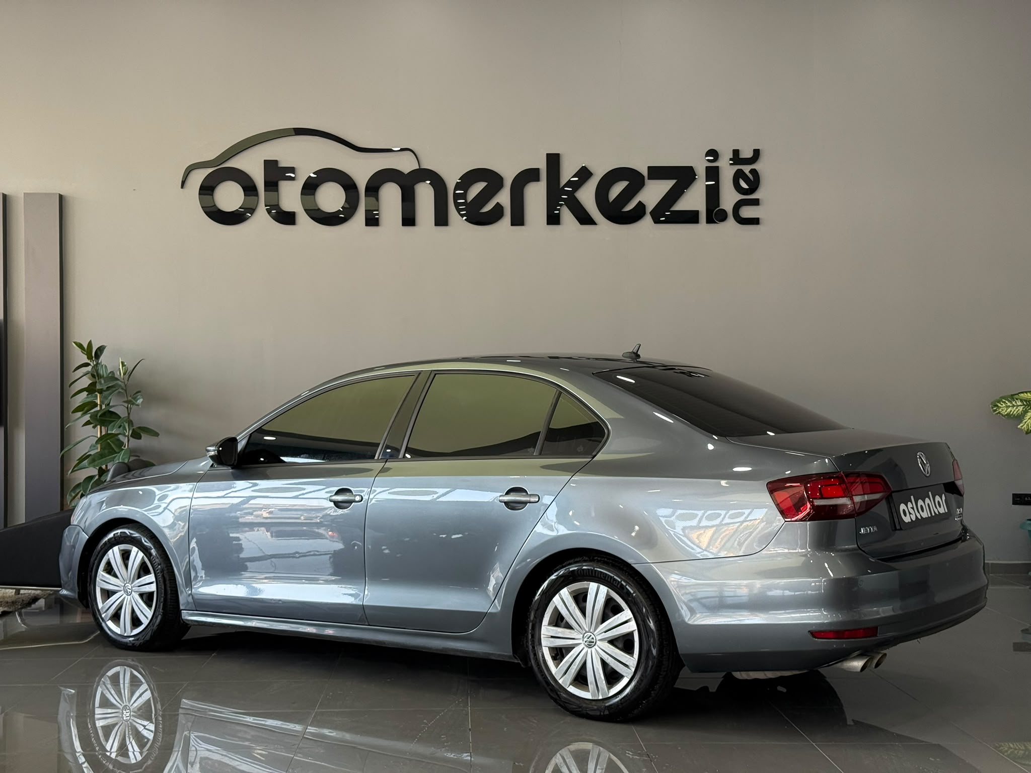VOLKSWAGEN JETTA 9