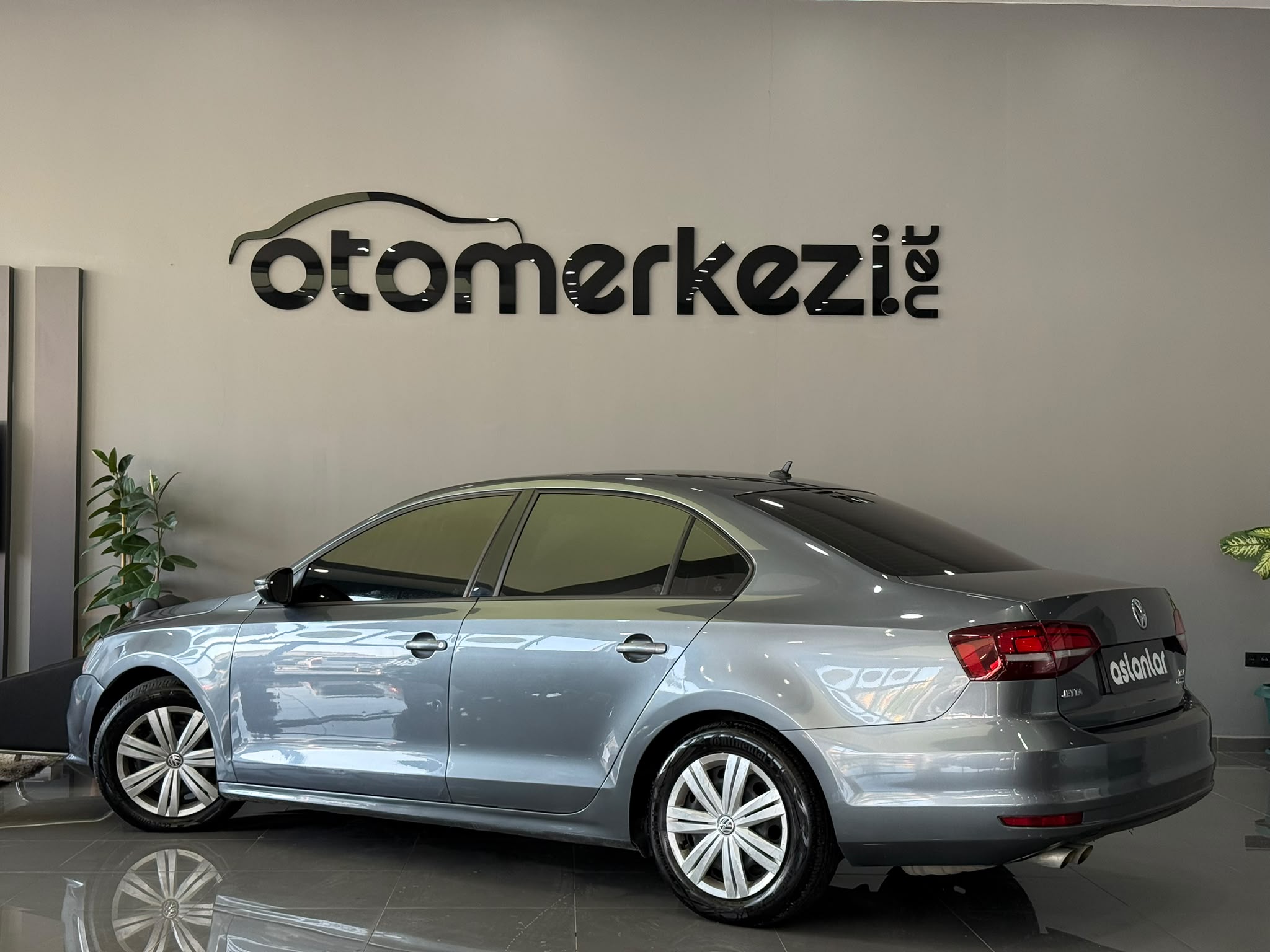 VOLKSWAGEN JETTA 15