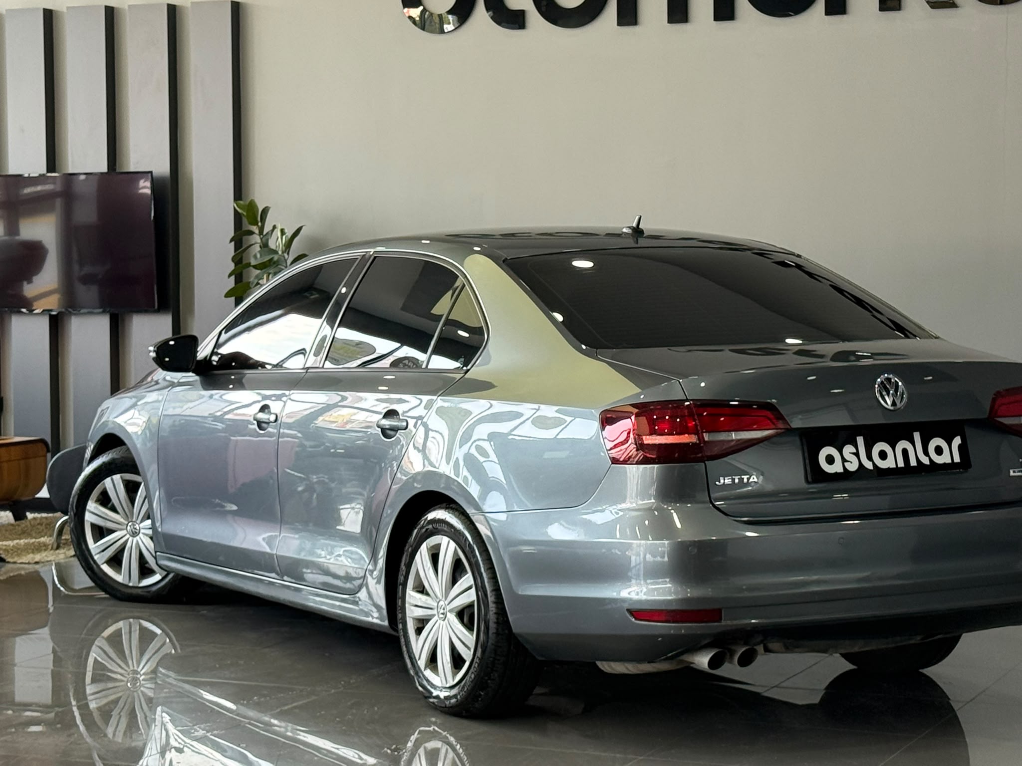 VOLKSWAGEN JETTA 29