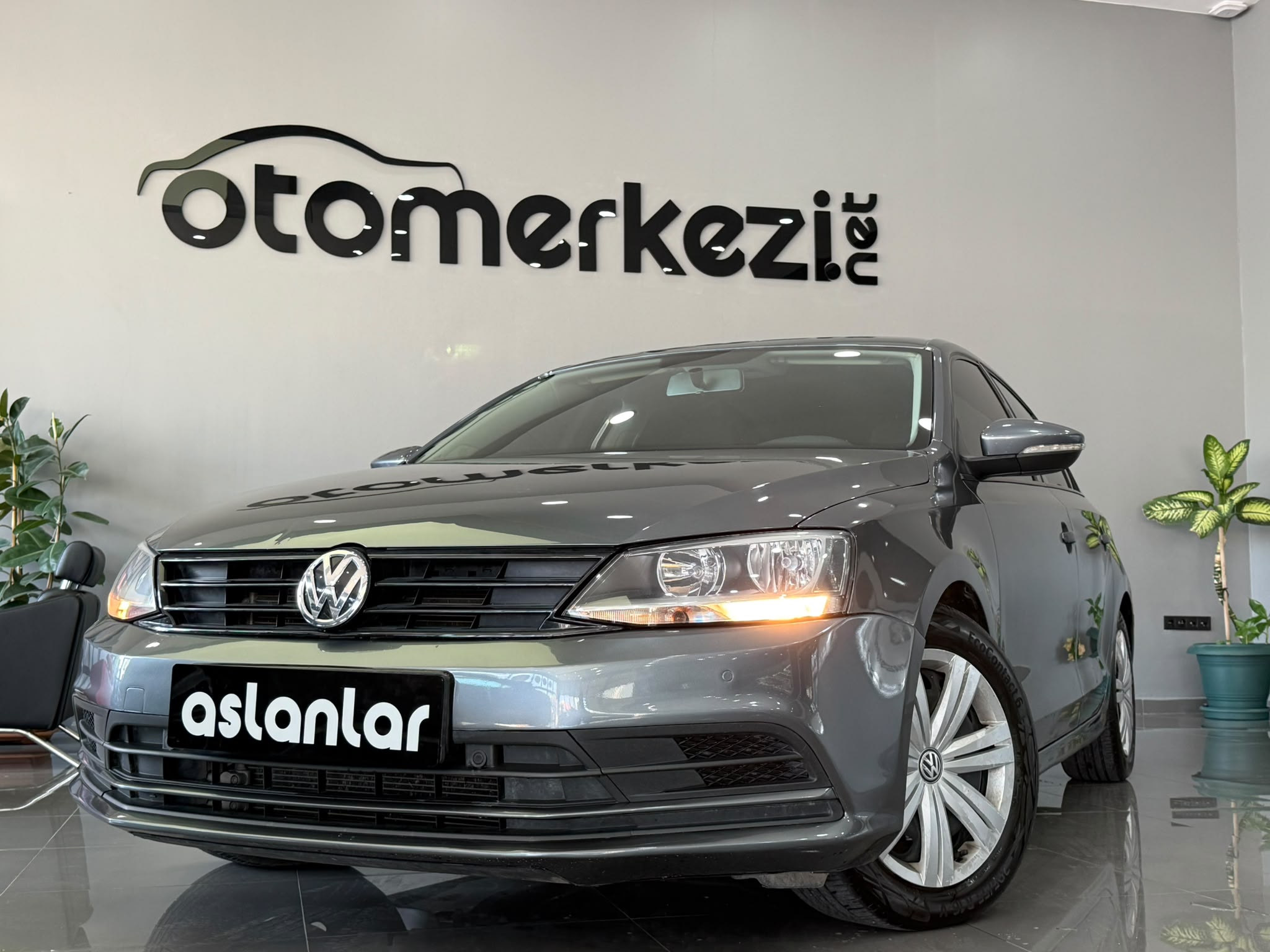 VOLKSWAGEN JETTA 32