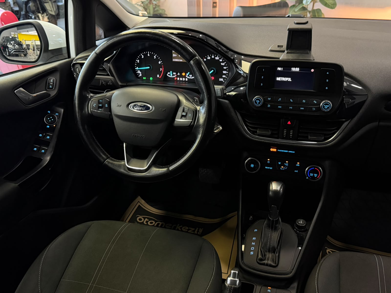 FORD FIESTA 8