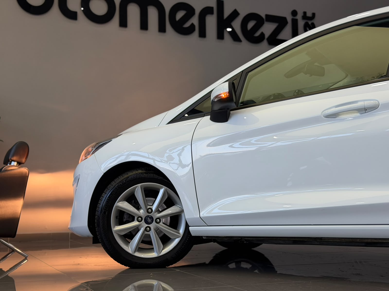 FORD FIESTA 9