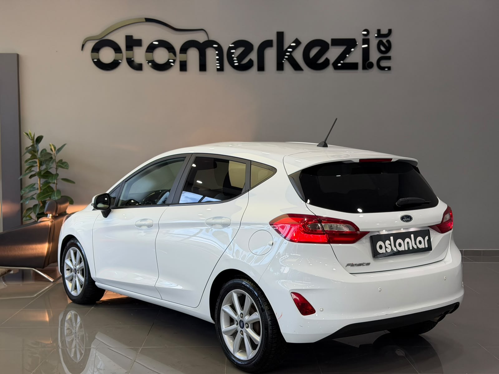FORD FIESTA 12