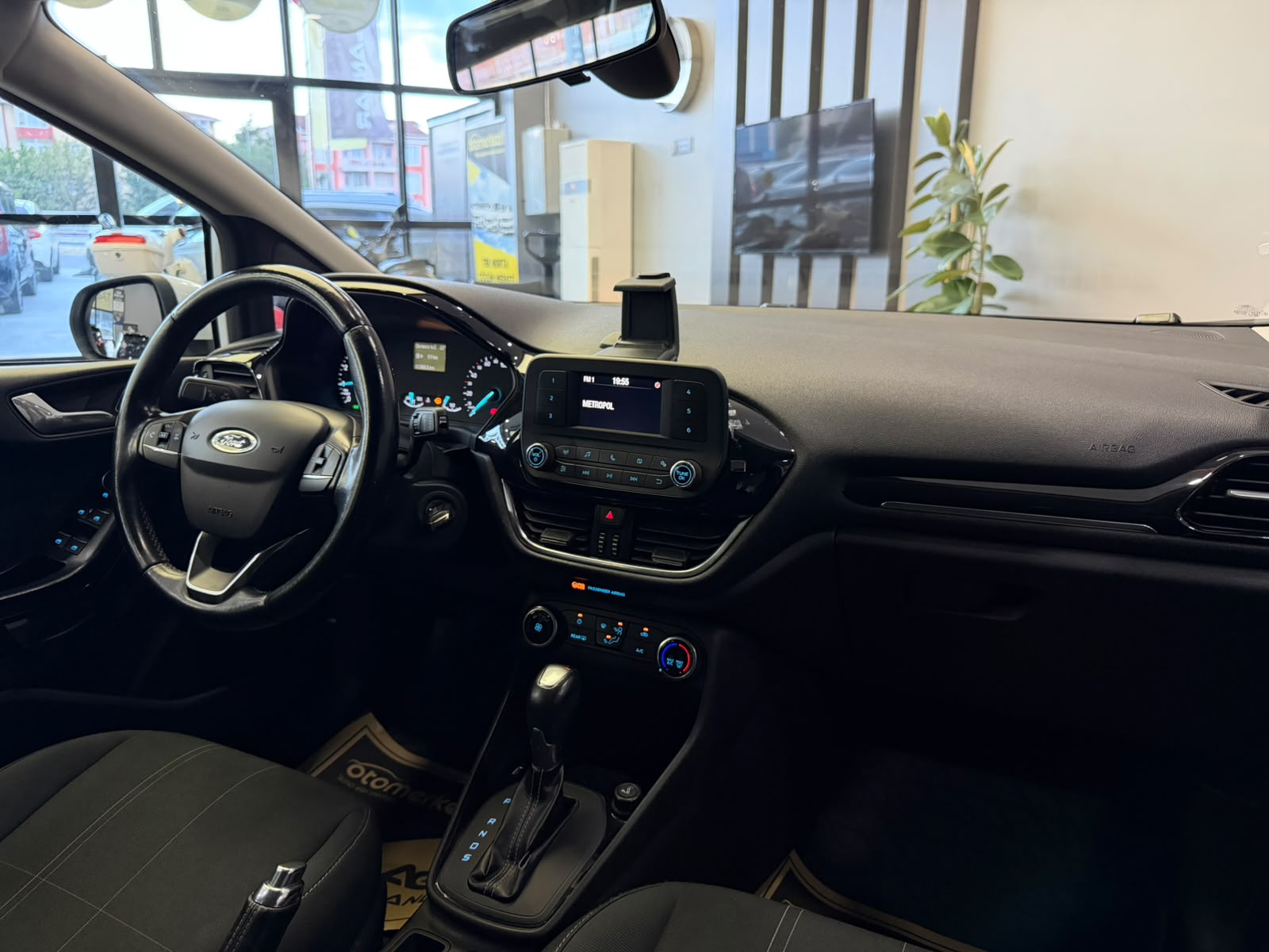 FORD FIESTA 15