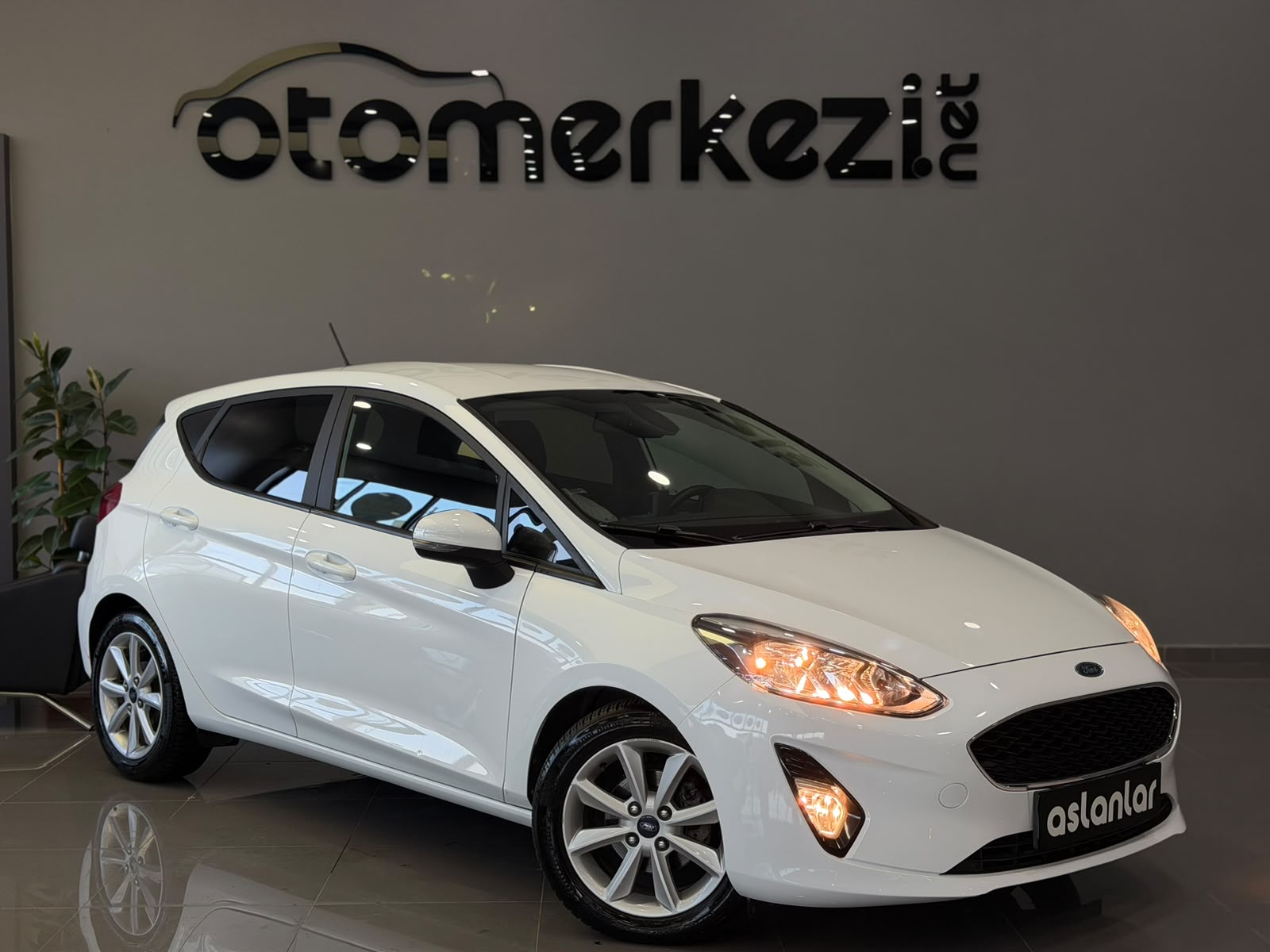 FORD FIESTA 16