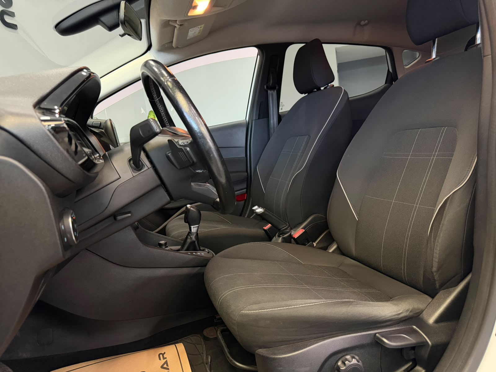 FORD FIESTA 23