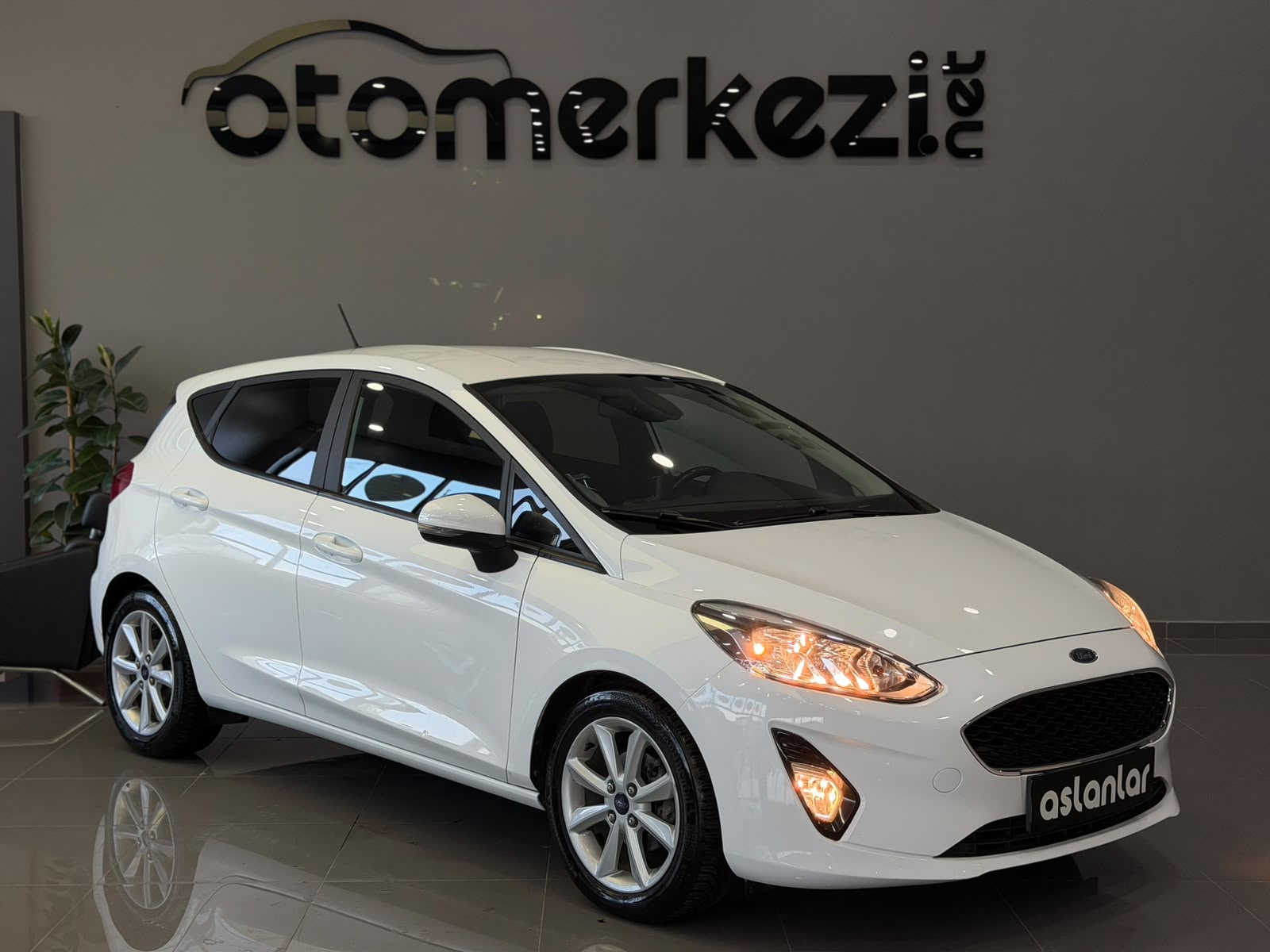 FORD FIESTA 28