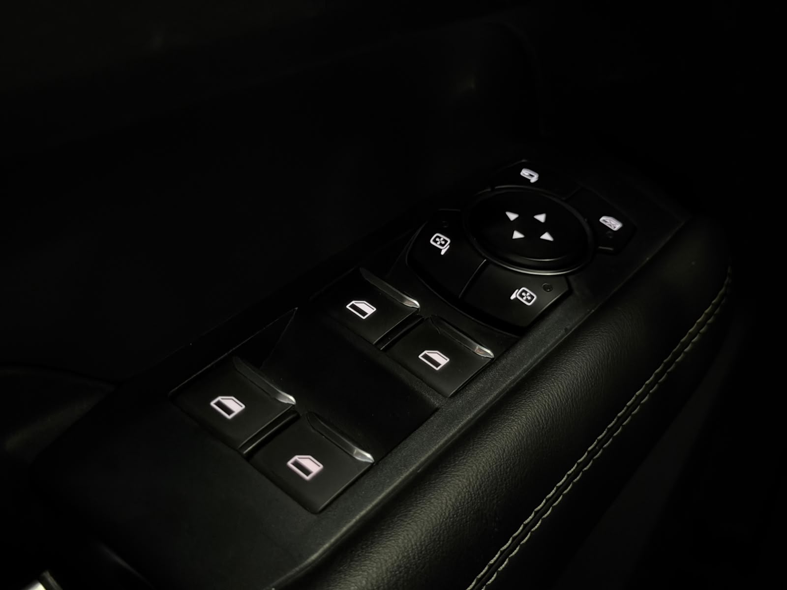 VOLKSWAGEN AMAROK 9