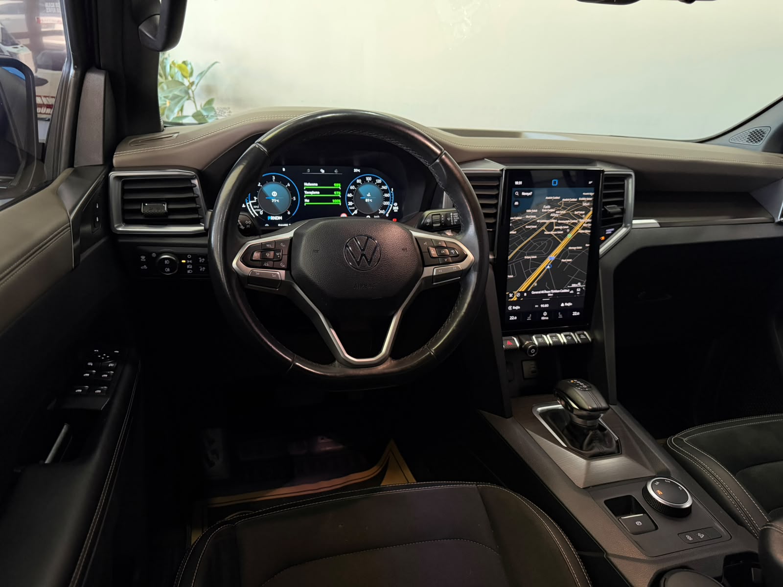 VOLKSWAGEN AMAROK 32