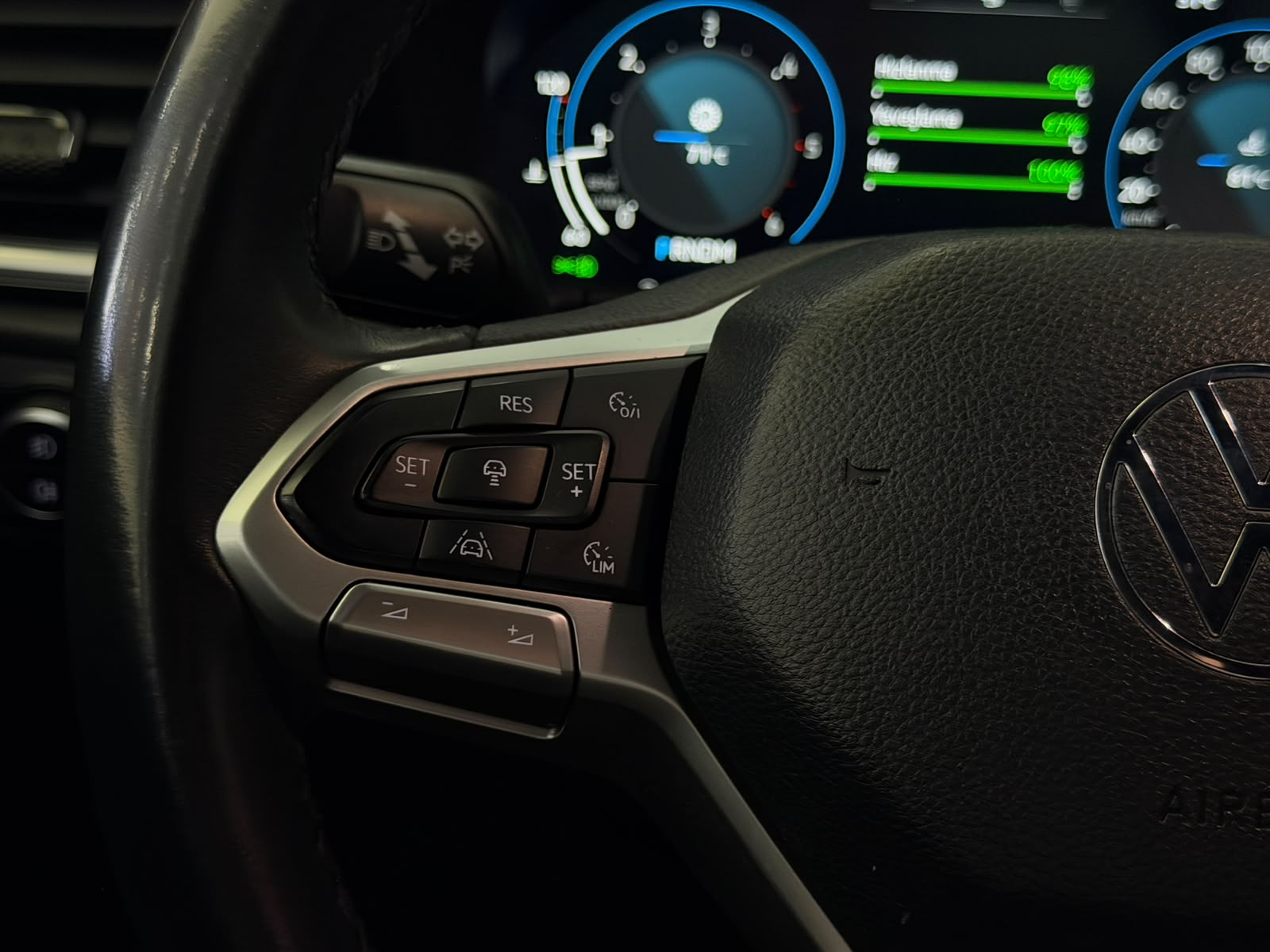 VOLKSWAGEN AMAROK 36