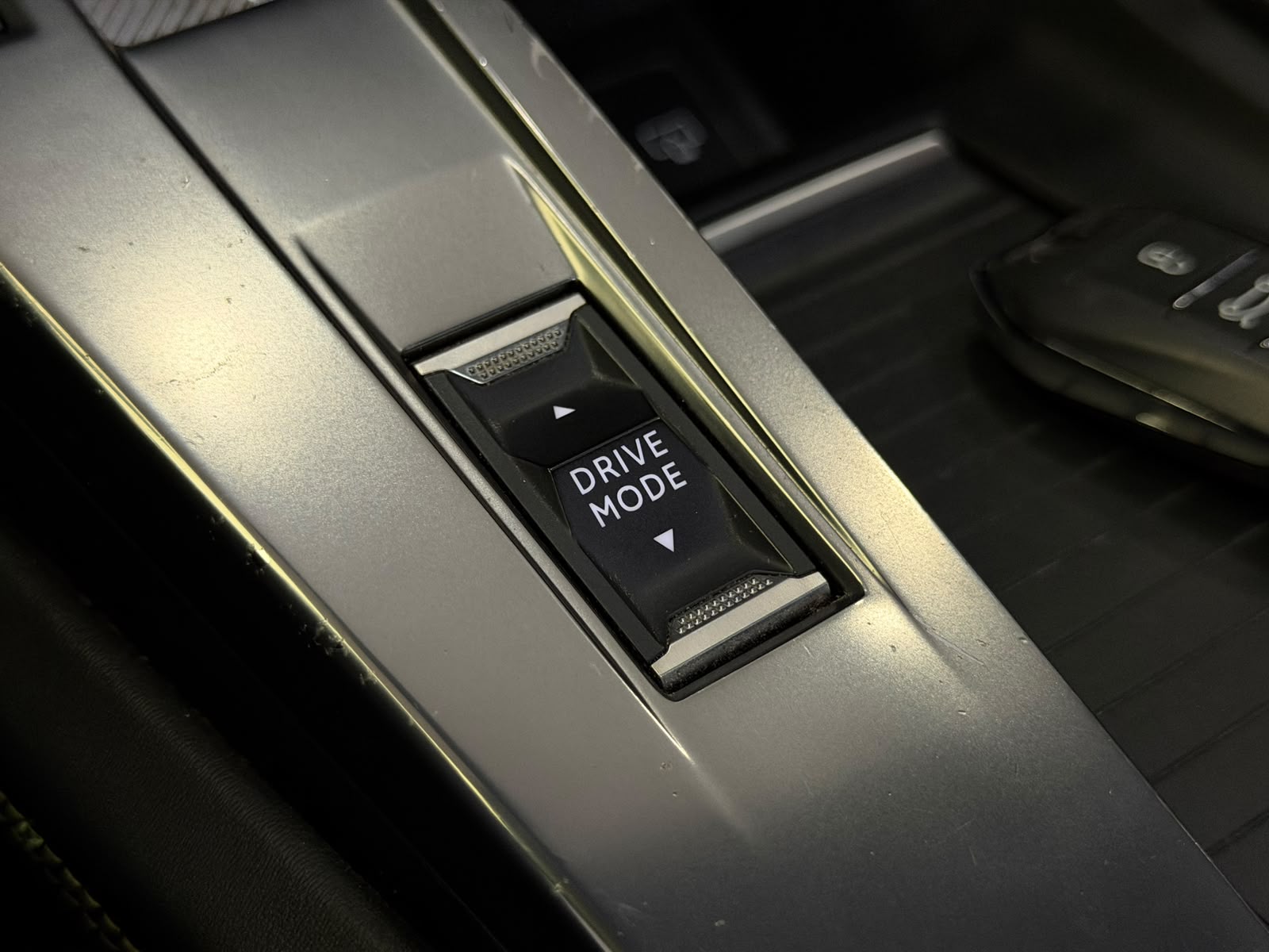 PEUGEOT 308 8