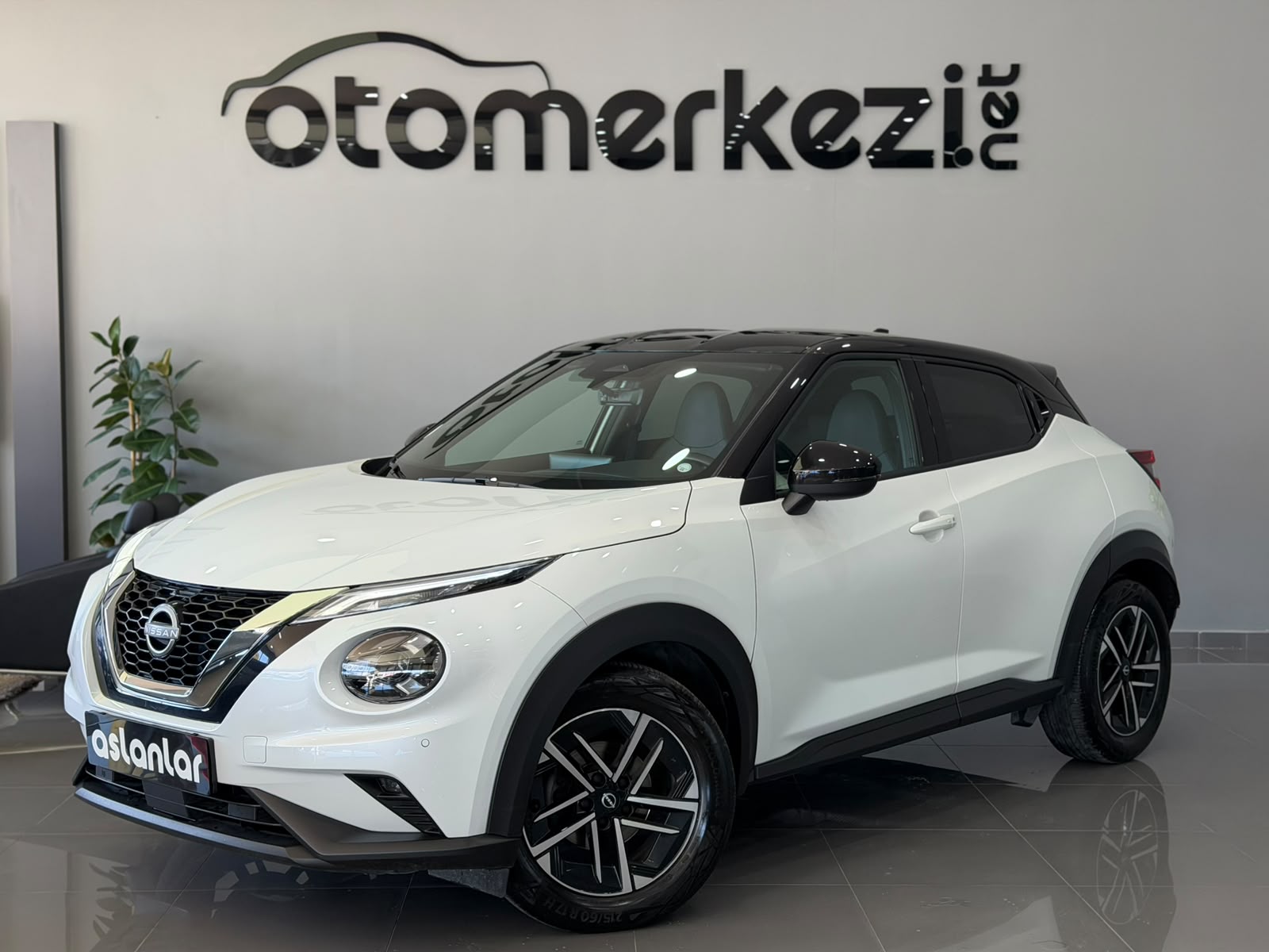NISSAN JUKE 2