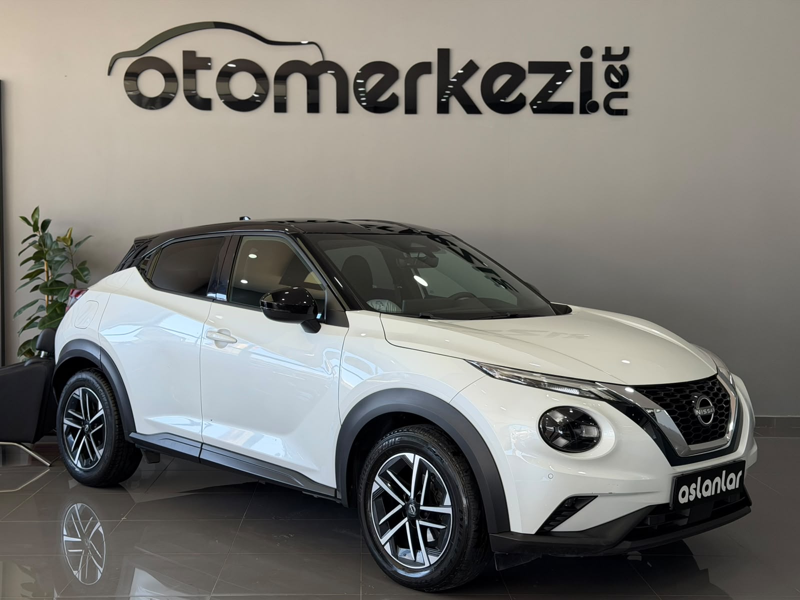 NISSAN JUKE 13