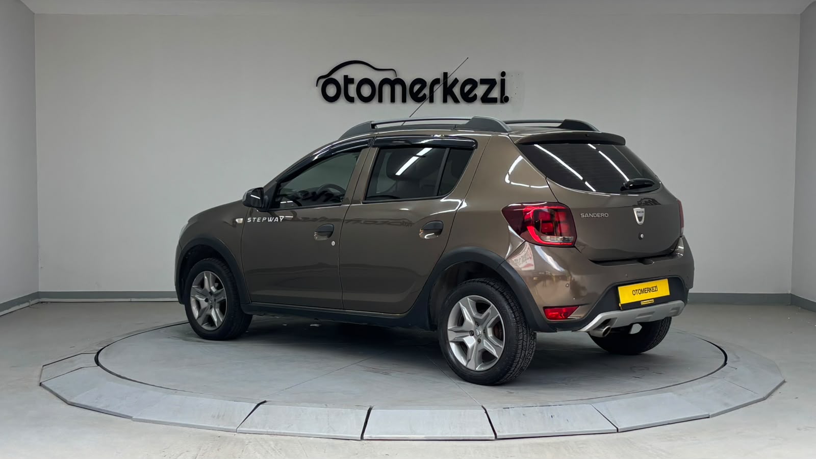 DACIA SANDERO 15