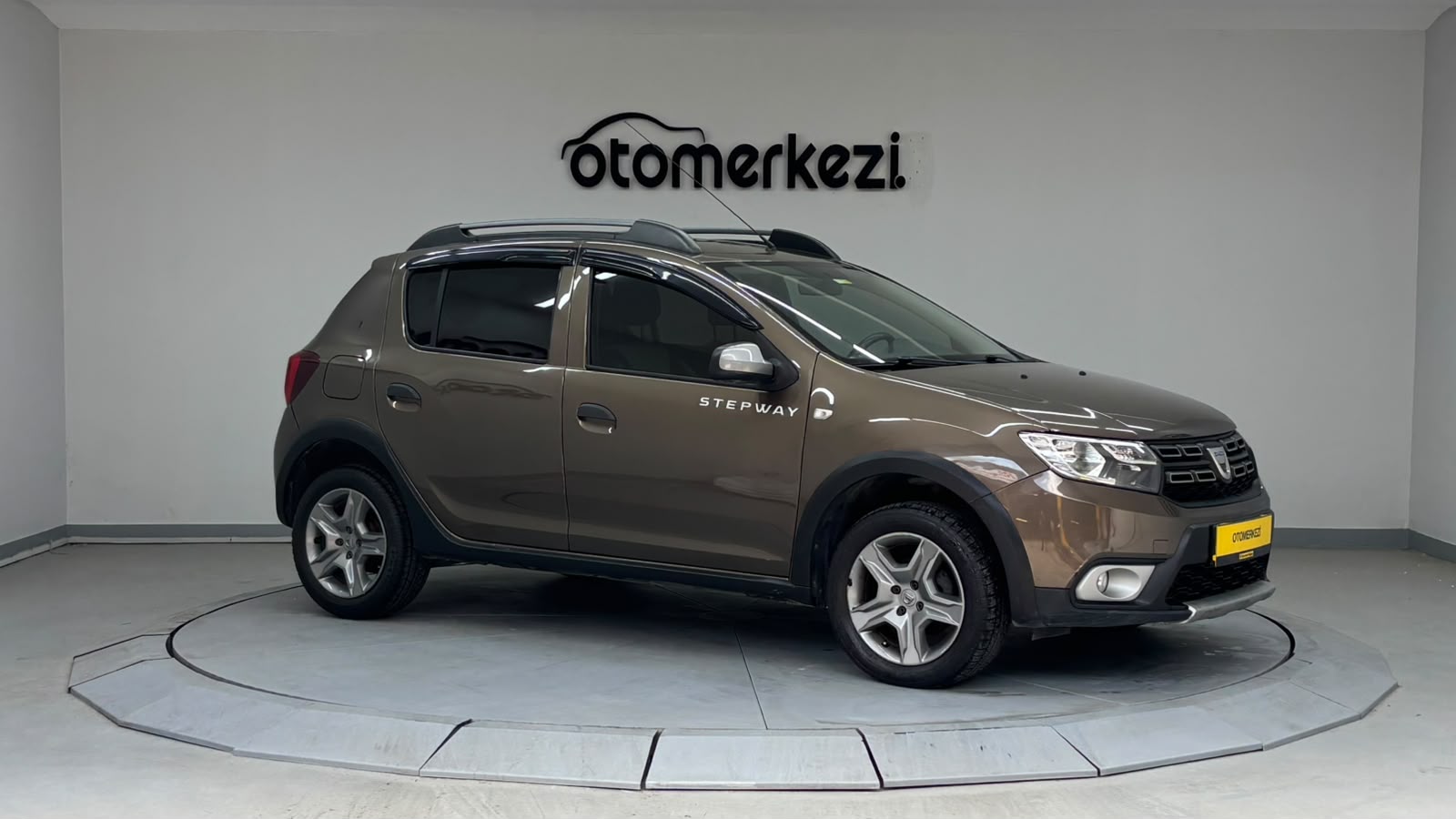 DACIA SANDERO 17