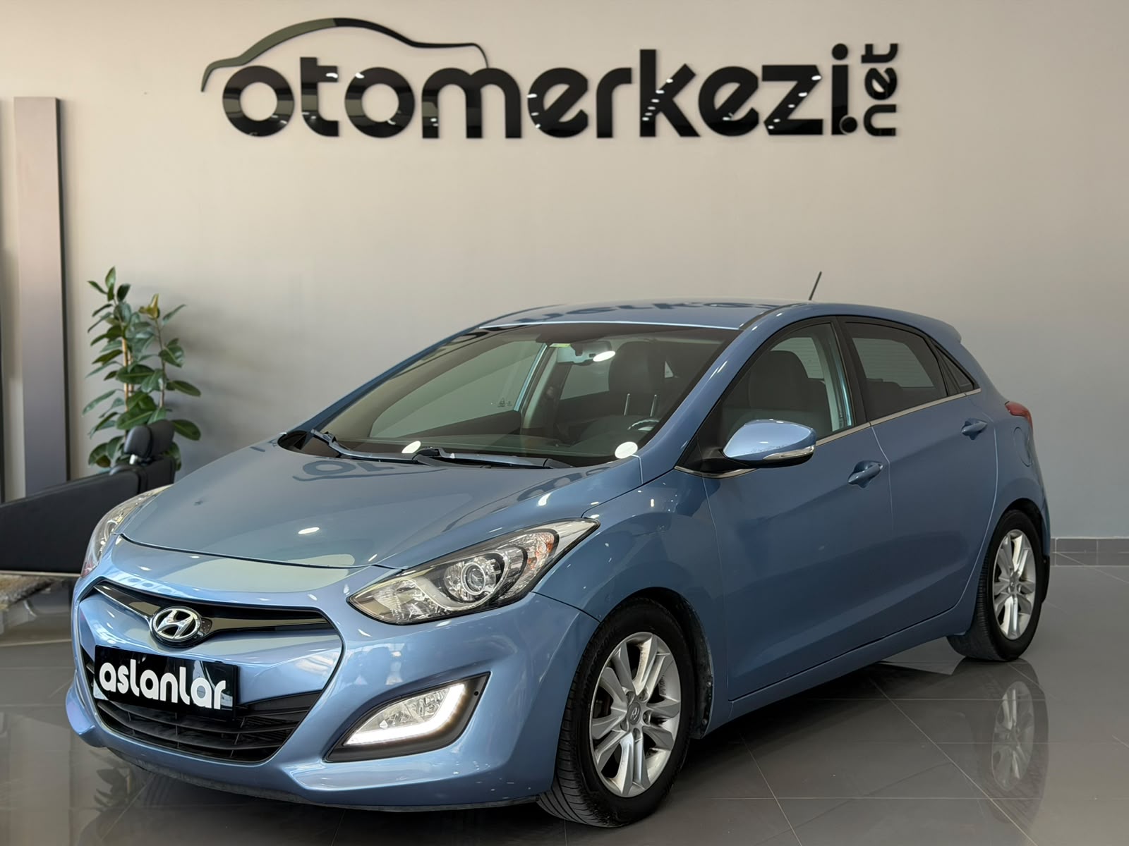 HYUNDAI i30 1