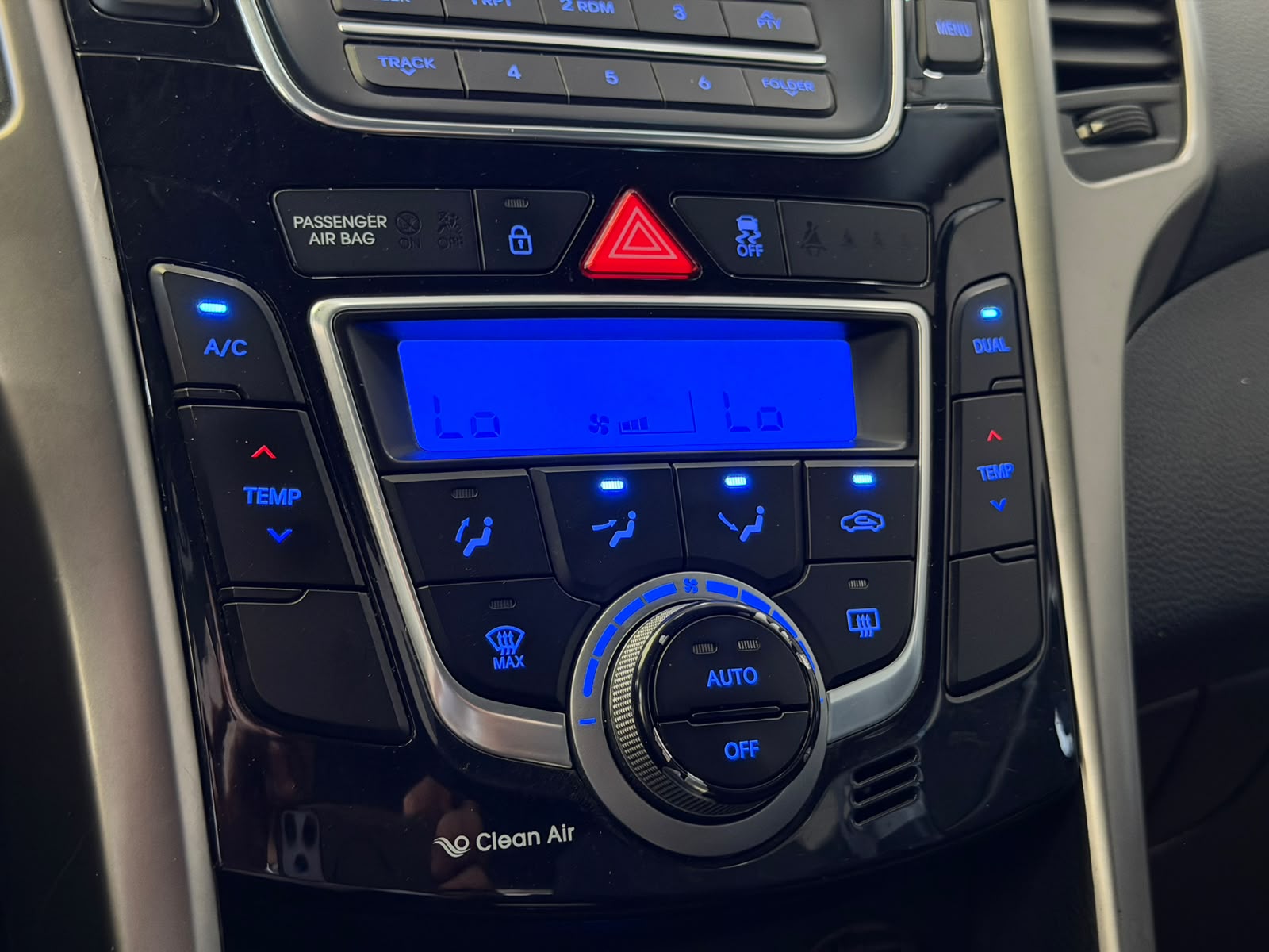 HYUNDAI i30 12