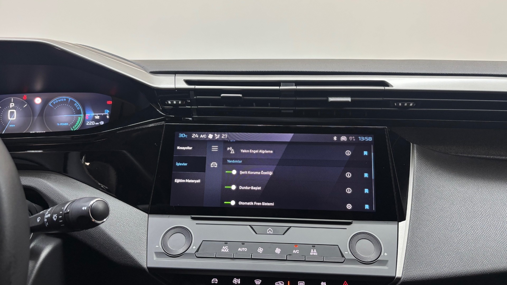 PEUGEOT 408 23