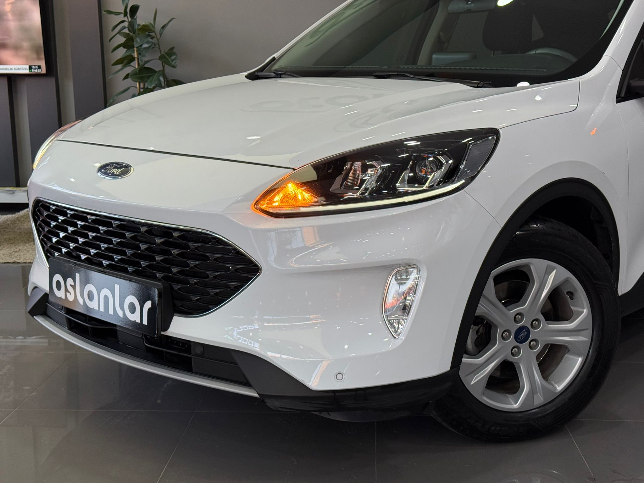 FORD KUGA 12