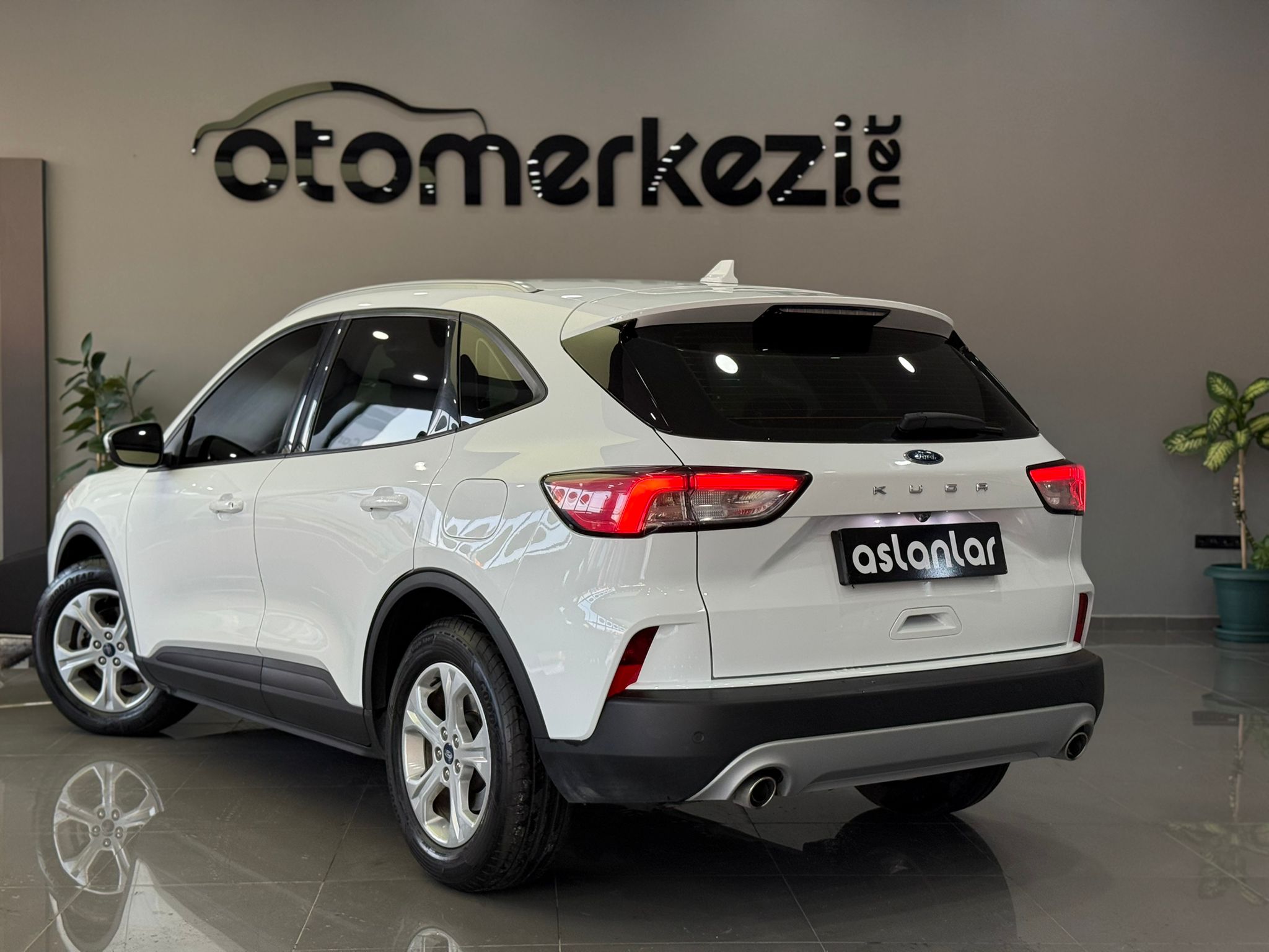 FORD KUGA 13