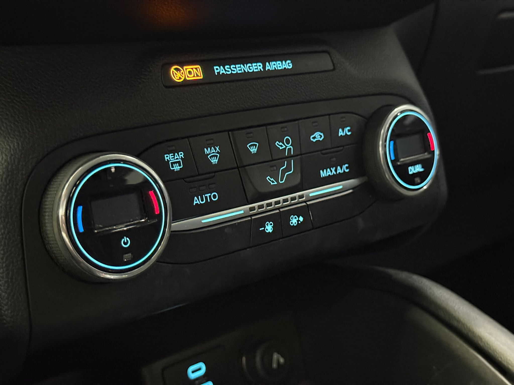 FORD KUGA 19