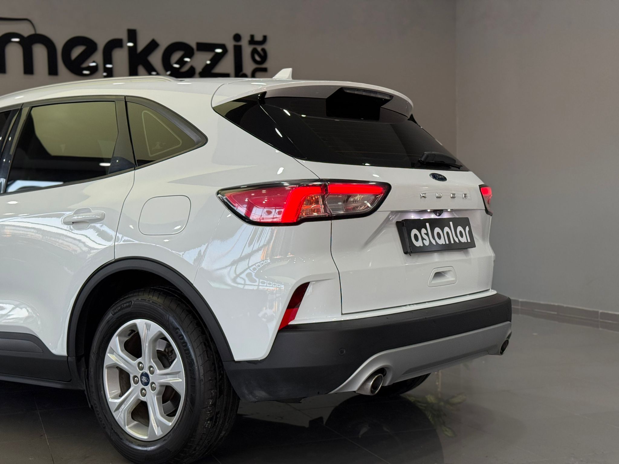FORD KUGA 20