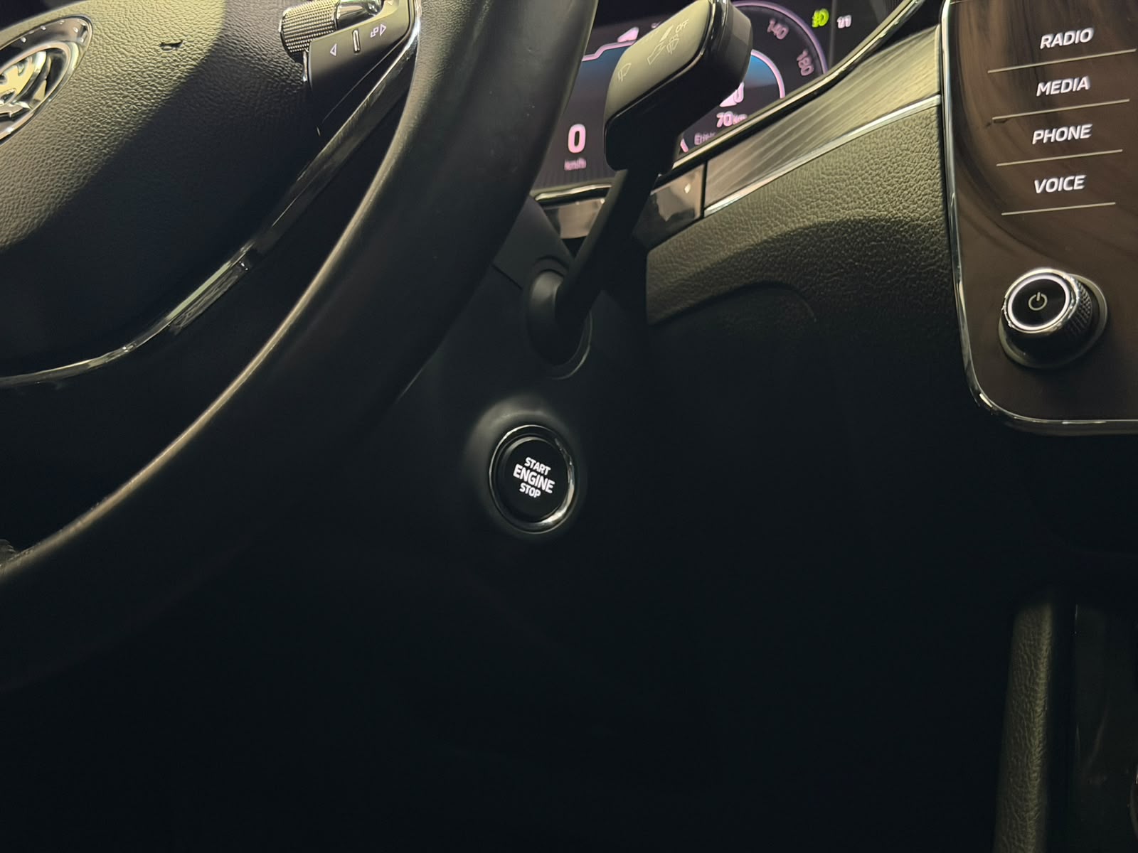SKODA SUPERB 9