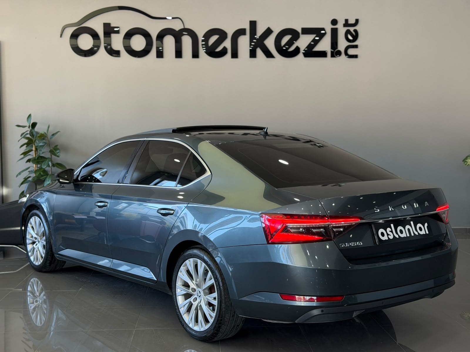 SKODA SUPERB 12