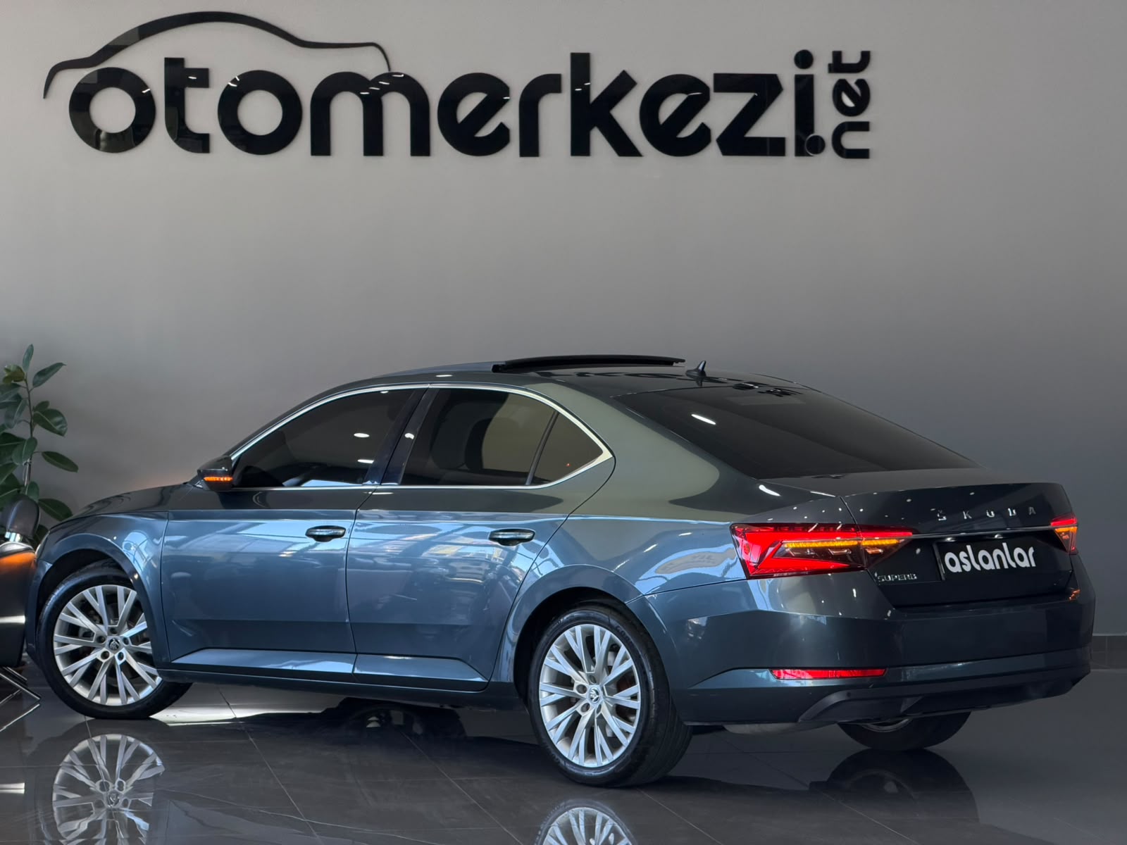 SKODA SUPERB 21