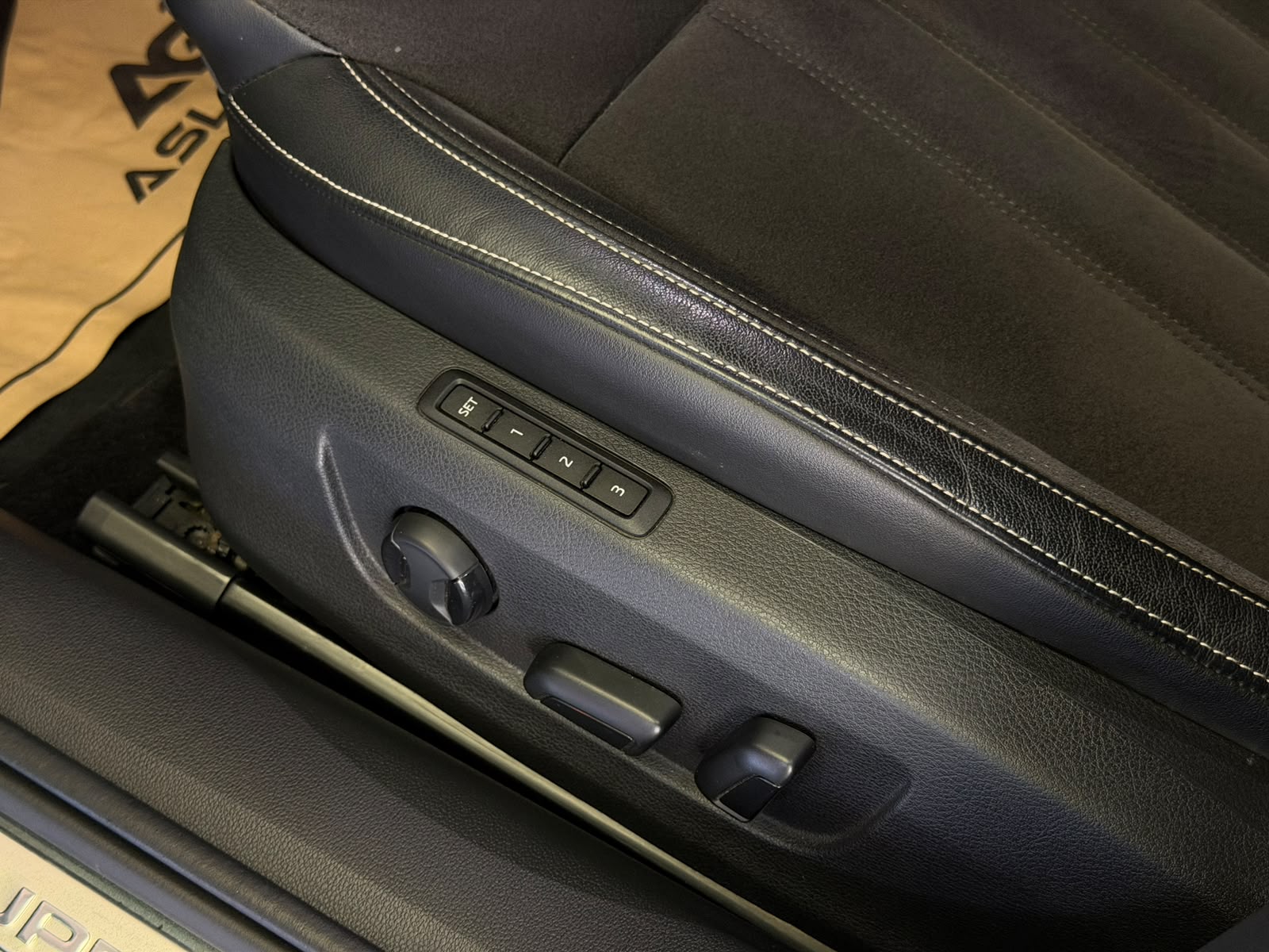 SKODA SUPERB 23