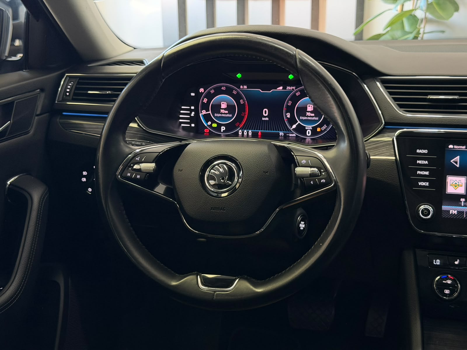 SKODA SUPERB 27