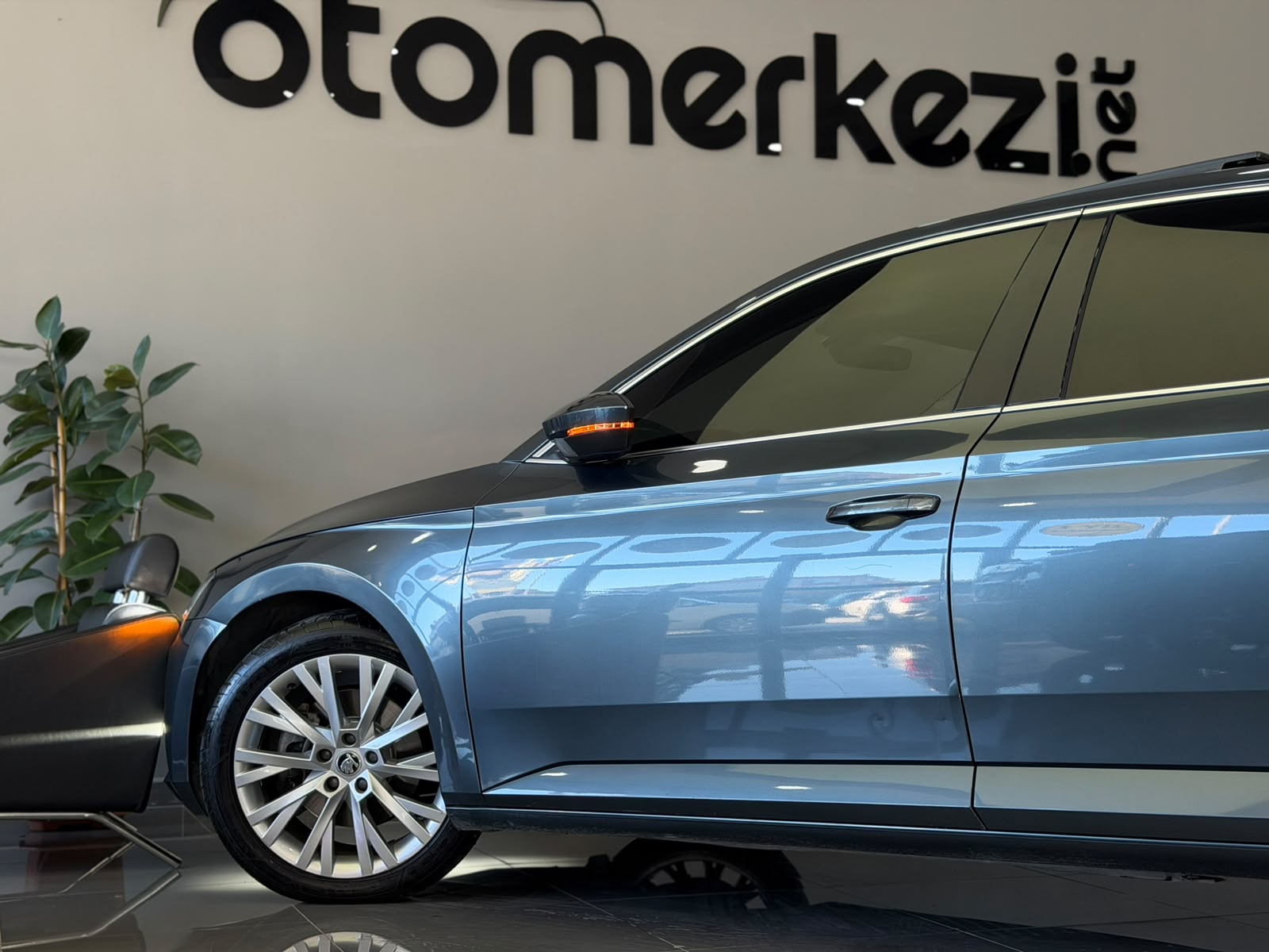 SKODA SUPERB 28