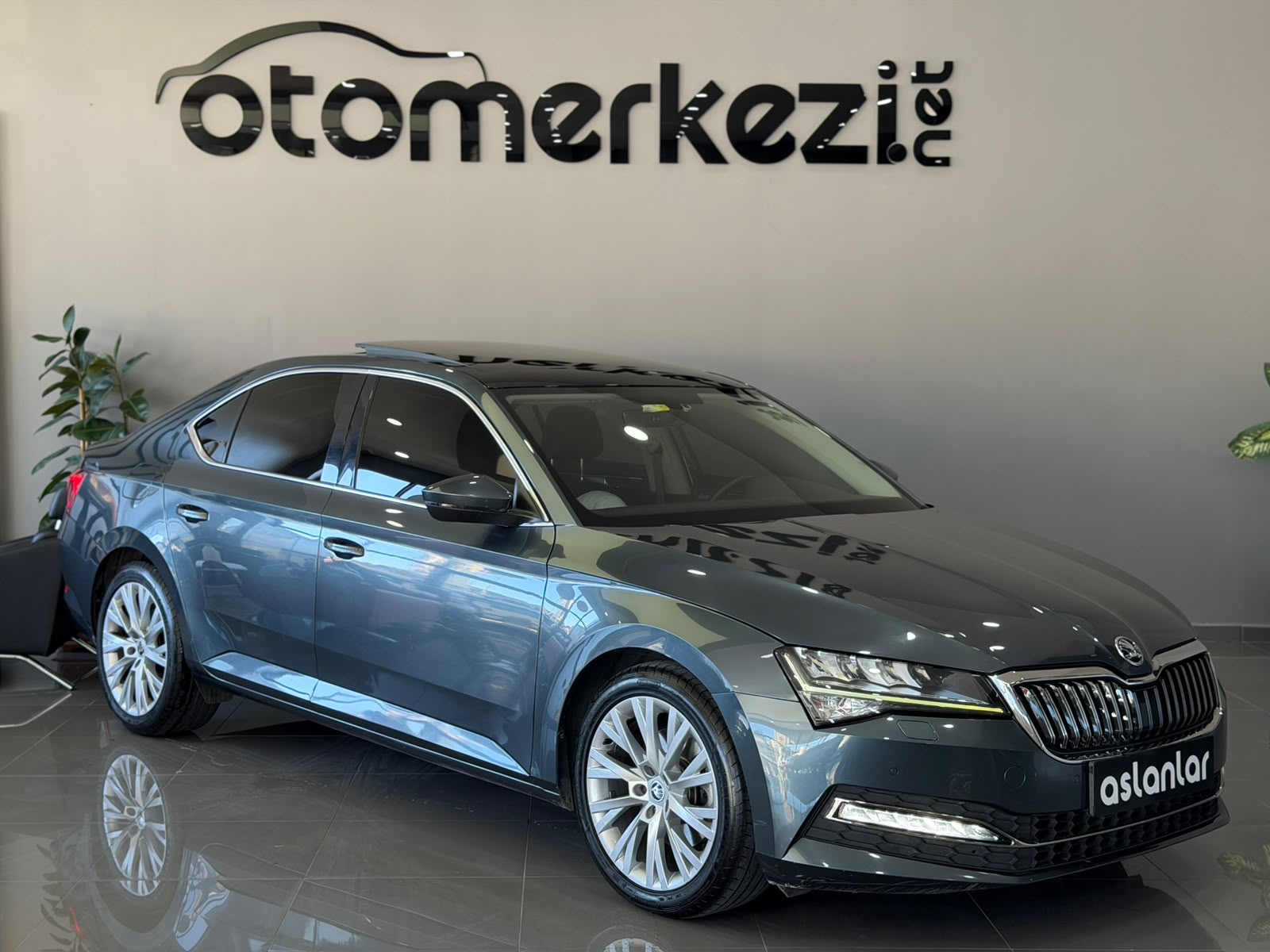 SKODA SUPERB 30