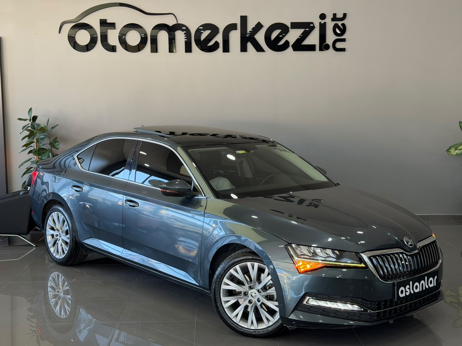 SKODA SUPERB 37