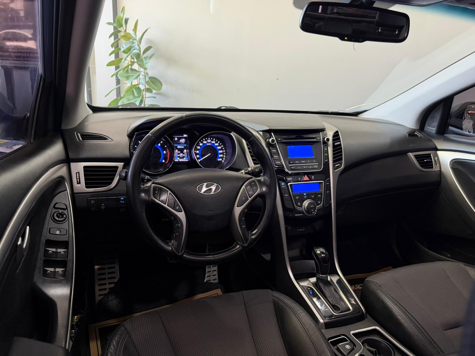 HYUNDAI i30 11