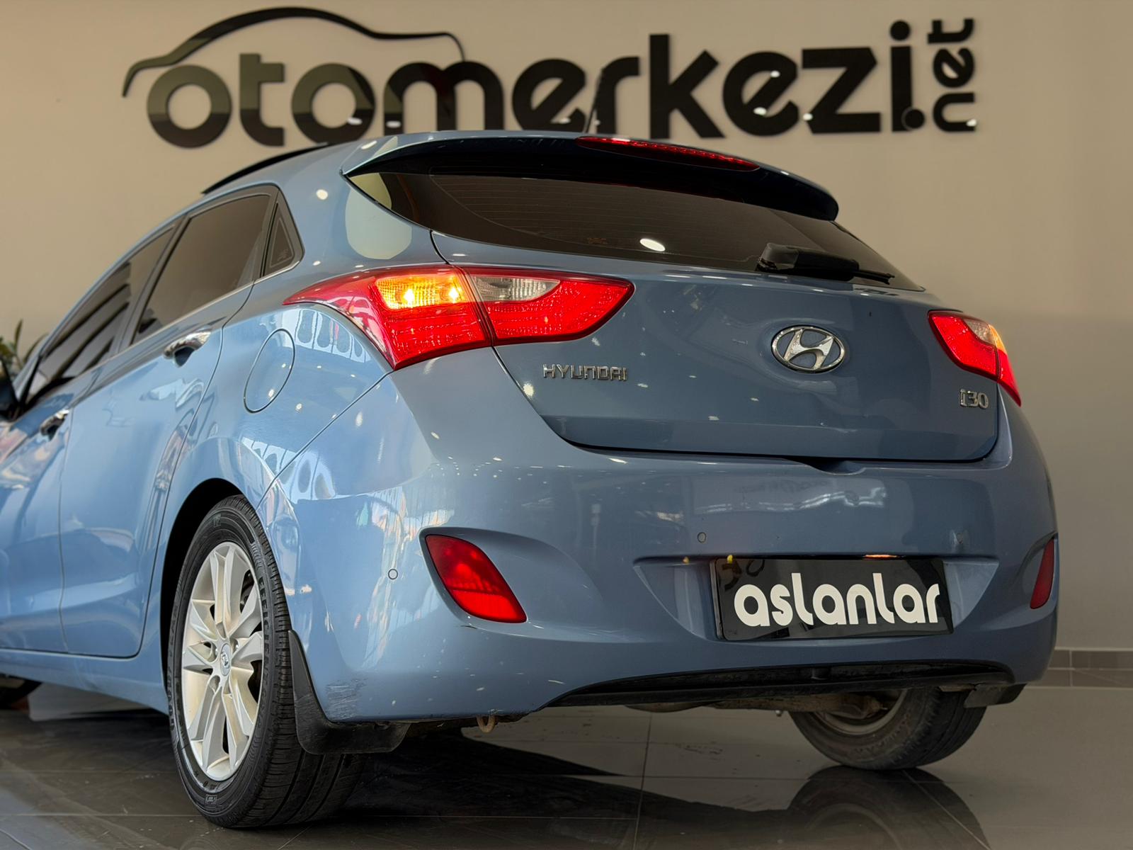 HYUNDAI i30 14