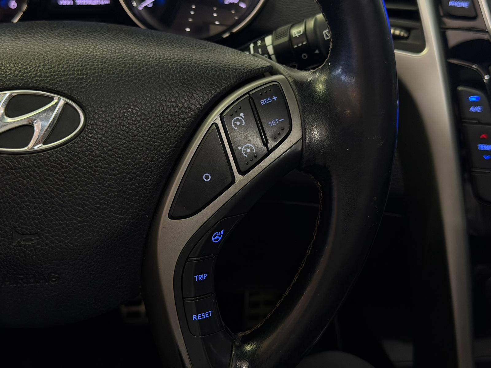 HYUNDAI i30 15