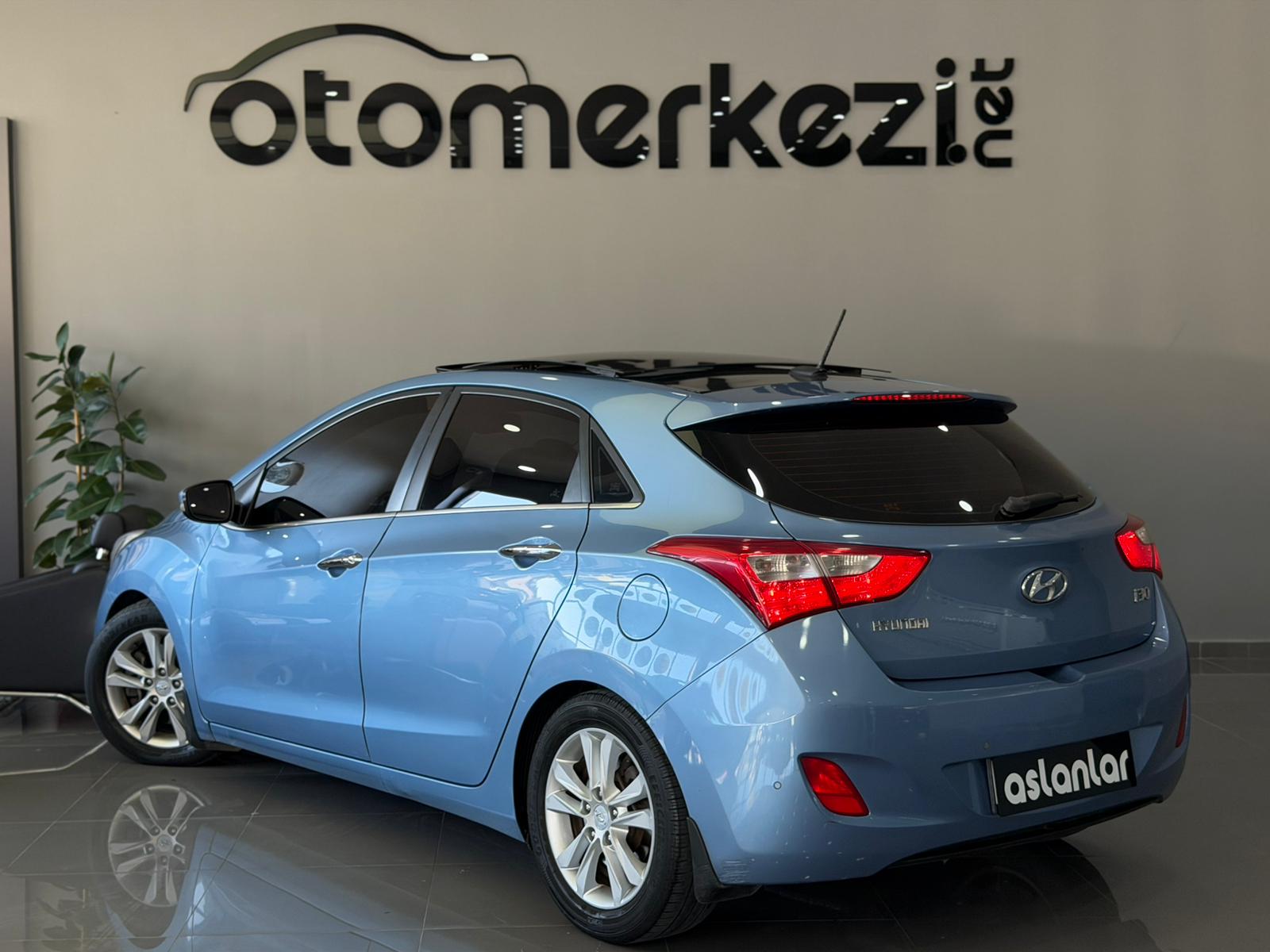 HYUNDAI i30 21